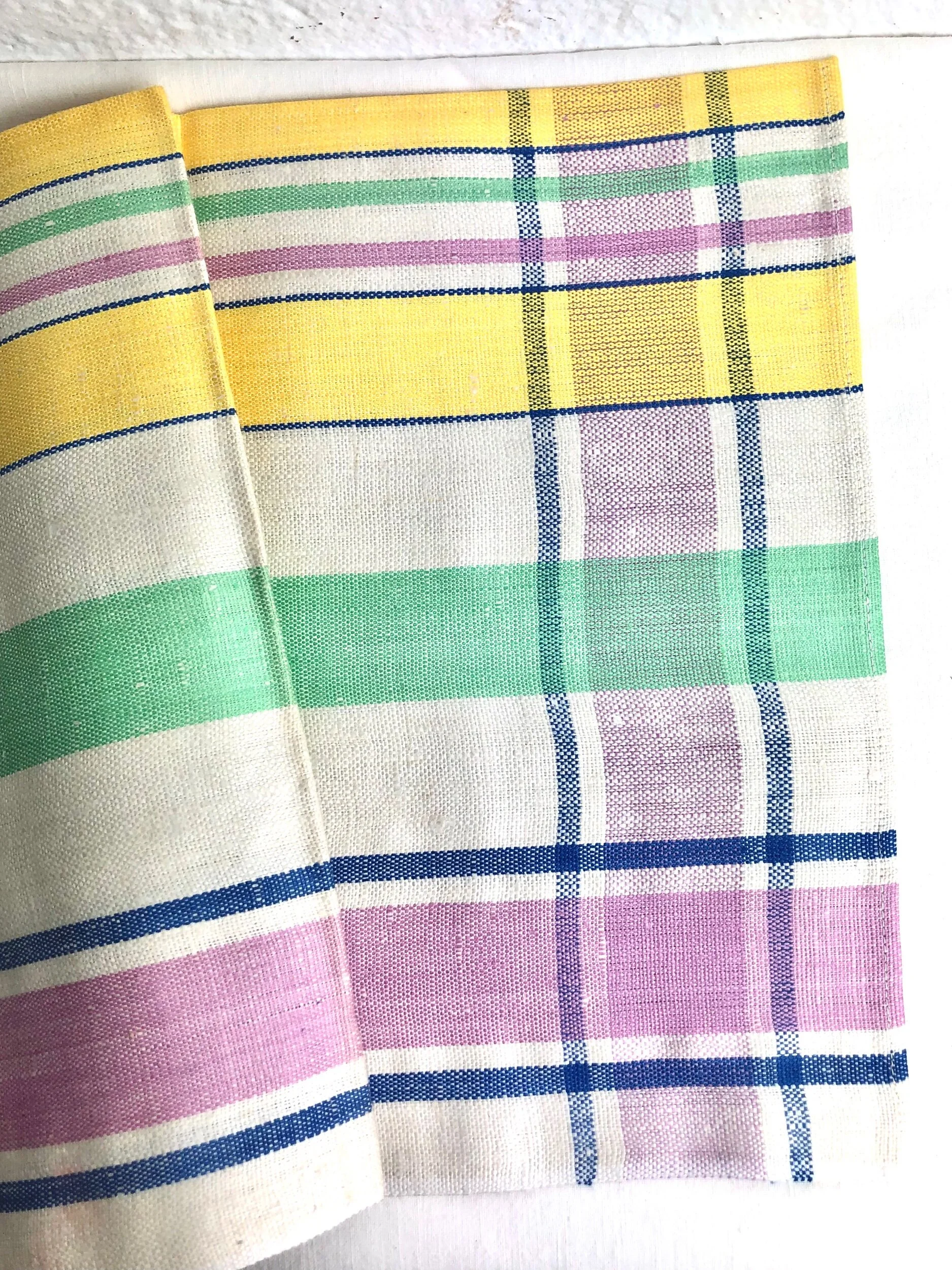 3CB75A1E-03FE-411E-AF1B-242582A9E7C5