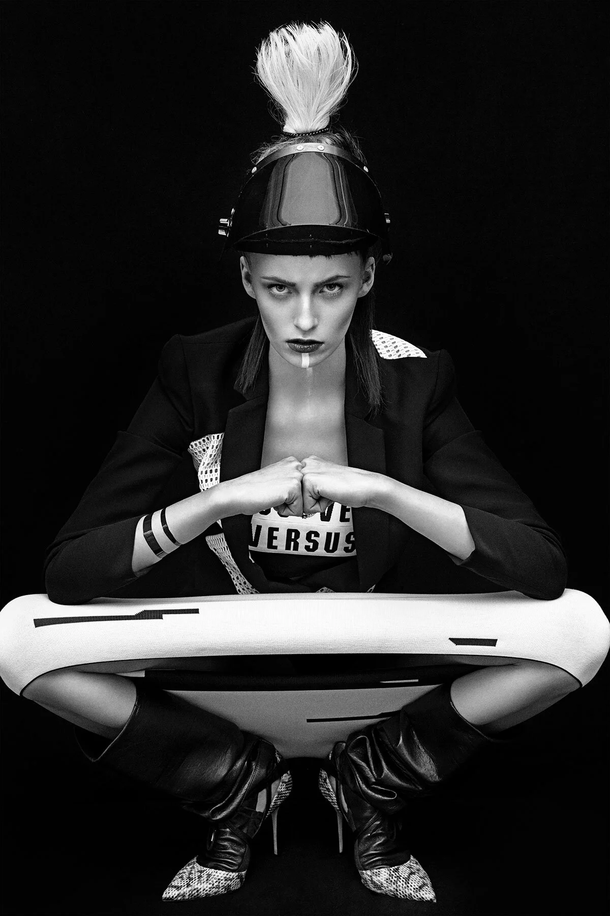 Reno-Mezger-Photographer-for-LOfficiel-Metropolitan-Warrior-featuring-Anna-Haftenberger-of-vivienne-model-management-1050_72dpi.jpg