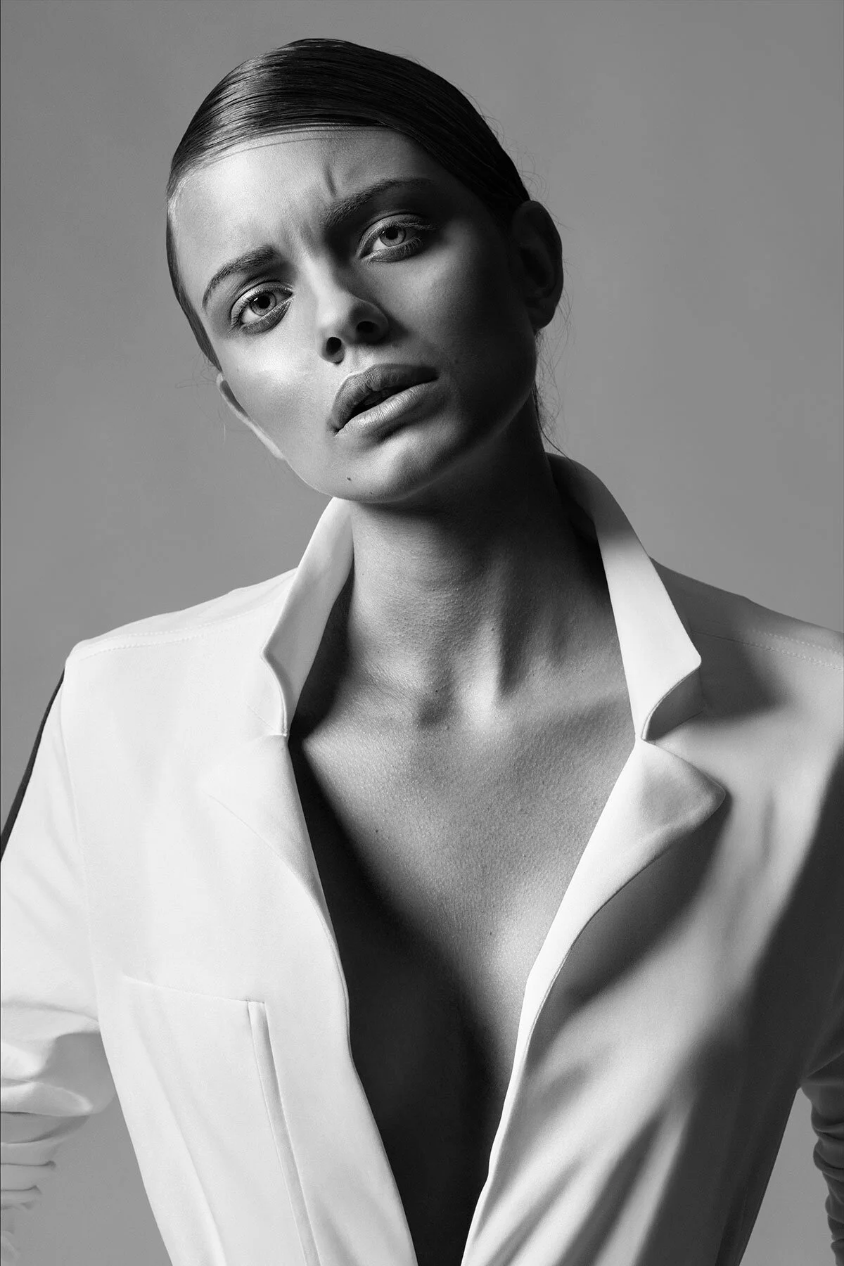 Reno-Mezger-Photographer-for-Uli-Schneider-Fashion-featuring-Andjela-Bursac-of-Iconic-Management-0656_sw_72dpi.jpg