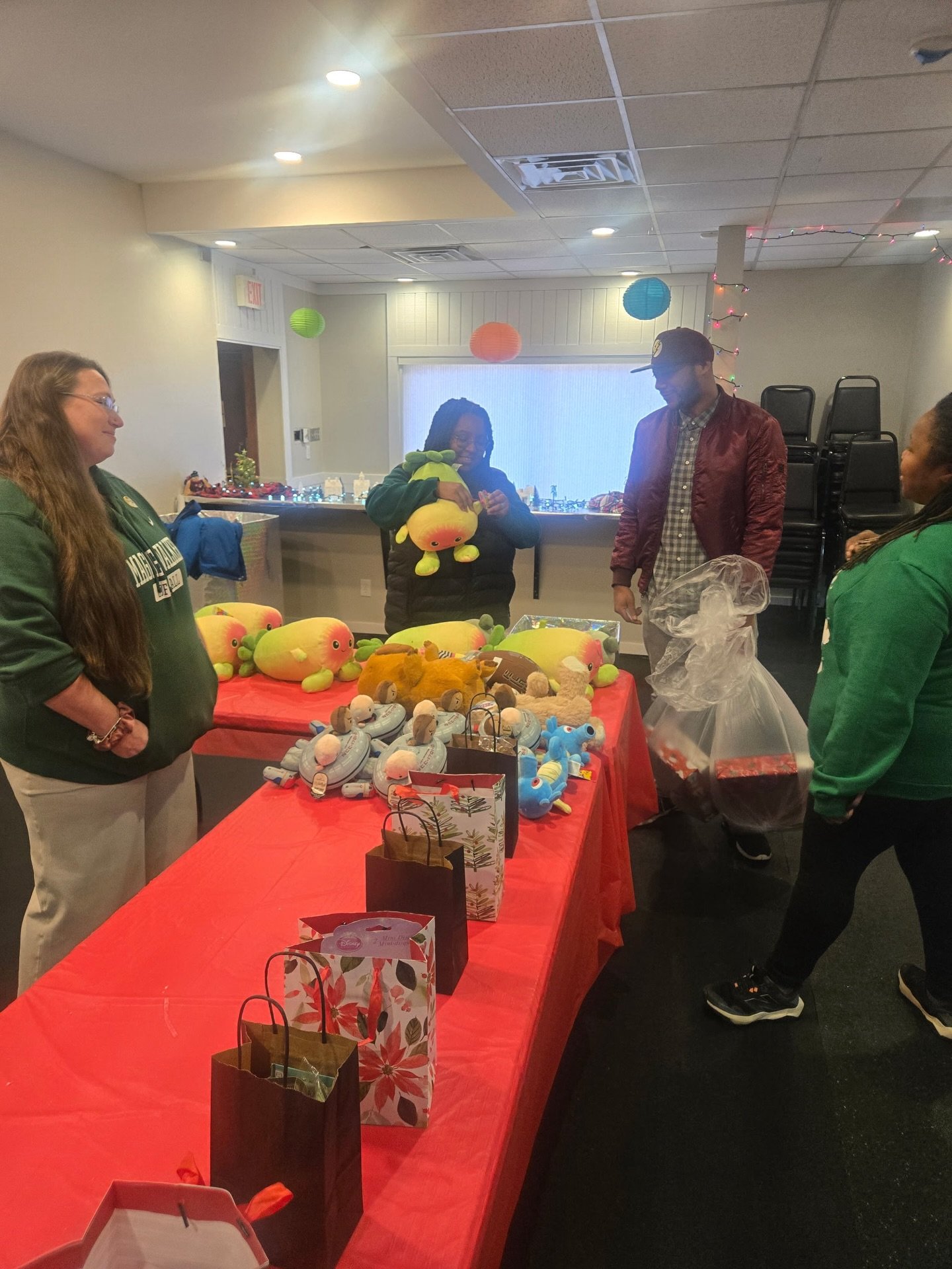 ✨ PART TWO OF OUR CHRISTMAS DRIVE ✨

This past Saturday was nothing short of amazing 🎄🎁
Thank you to everyone who showed up, volunteered, donated, and supported Part Two of our Christmas Toy Drive Giveaway. Because of you, families were blessed, jo