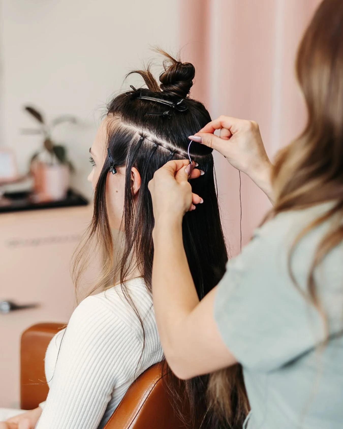 Practice makes perfect ✨

Every install is all about precision and attention to detail because seamless, natural-looking hair starts with the work you don&rsquo;t always see 💛

#perkbeautybar #twincitieshair #handtiedextensions #seamlessextensions #