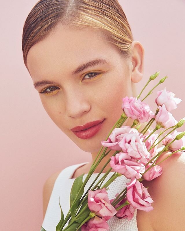 🌸 summer a while back with @staceyhannant @nevsmodels 
Hair &amp; Makeup by @laurenalicemua