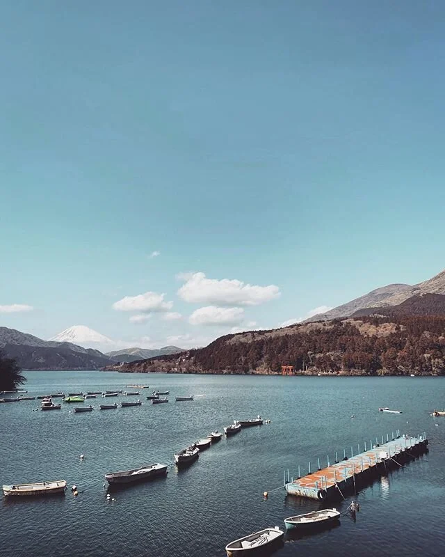 🗻 Lake Ashinoko, Japan
.
.
.

#trappingtones #outside_project #wonderful_places #gameoftones #liveadventurously #theworldshotz #VisualMobs #findyouradventure #roamtheplanet #roam #theglobewanderer #liveforthestory #hubs_united #theactiveway #dscvr_e