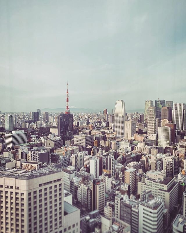 Japan, 2020
.
.
.
#adventuresofabbey #tokyo #skylines #japan_photo #trappingtones #outside_project #wonderful_places #architecture_magazine #liveadventurously #theworldshotz #ourmoodydays #discovertokyo #VisualMobs #findyouradventure #roamtheplanet #