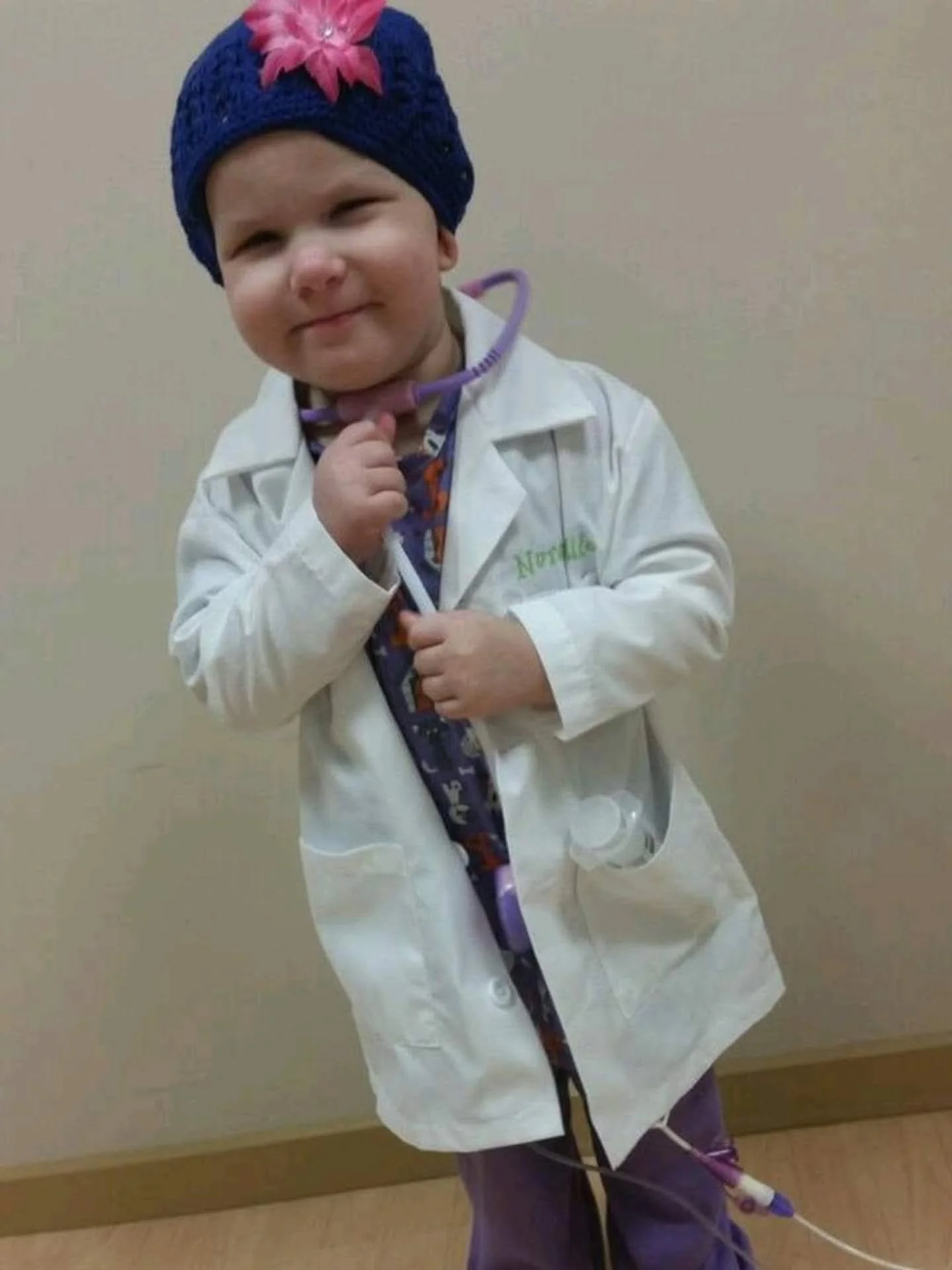 Today is the DAY! 💛

See this girl? This is Ellie and her Mom will never get to hug her again. Cancer took her from this earth, but her heart and JOY live on through our organization. Cancer takes so much from our Brave Families, and we truly believ