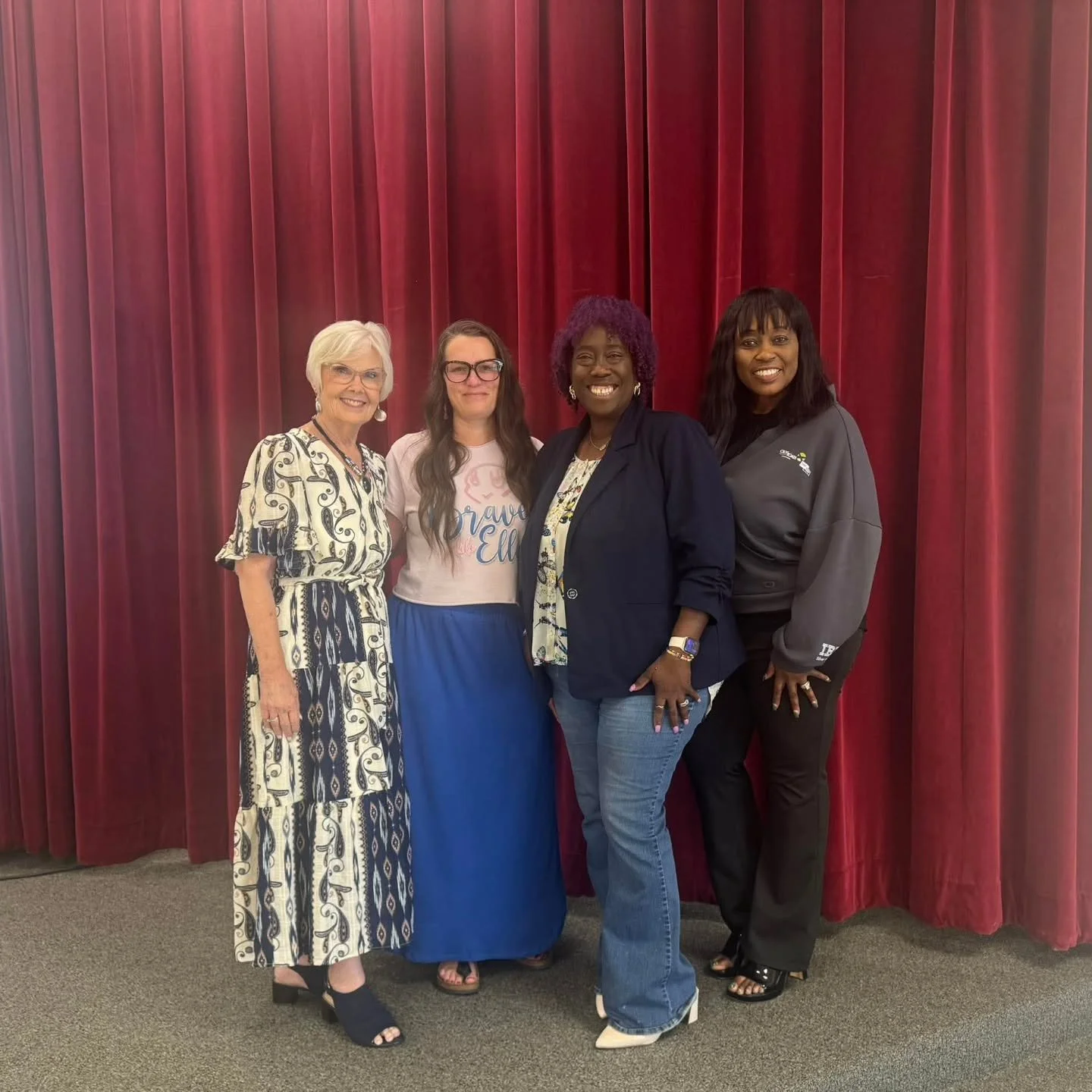 Great time with some great gals at the Red Oak Chamber Luncheon! 

#BetterTogether #BravelikeEllie #BraveBoxes #RedOakChamber