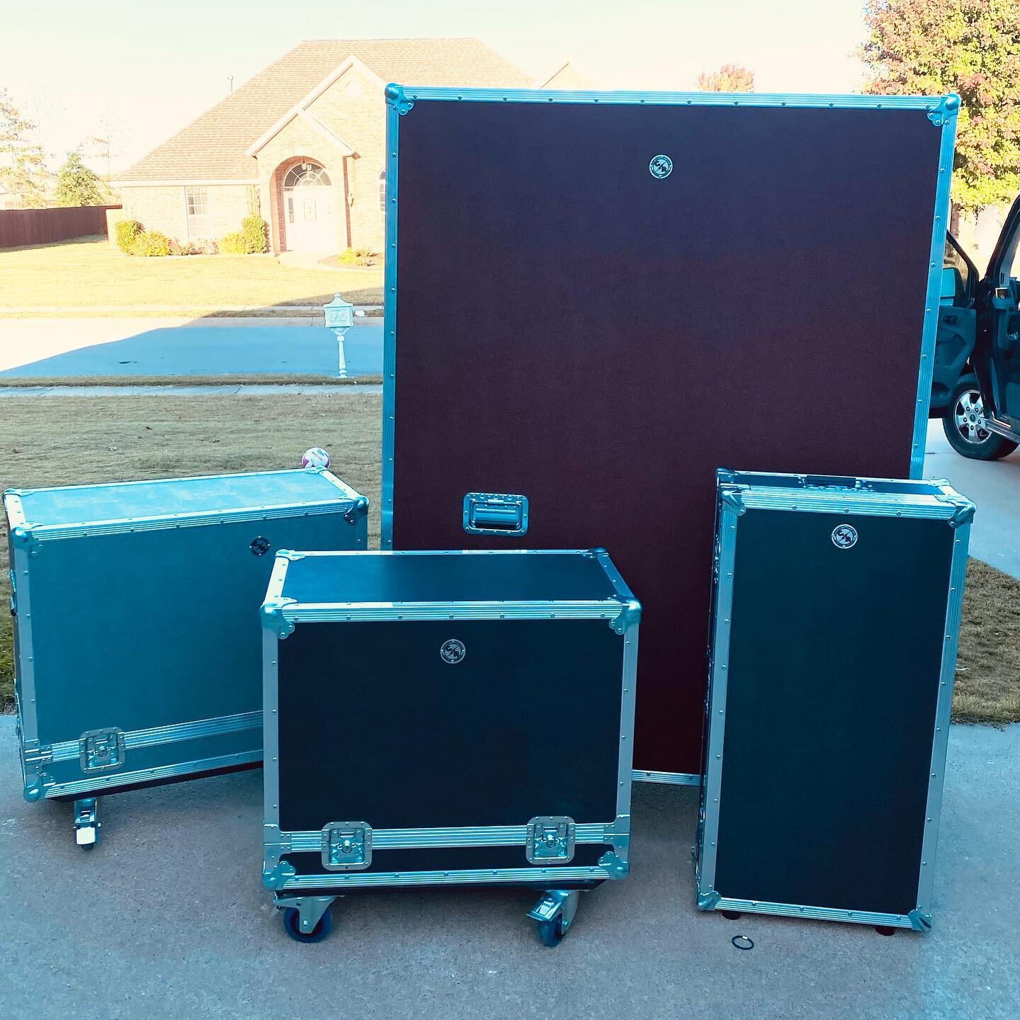 This weeks Deliveries include a Guitar Vault, two Cab Cases and a Steel Guitar Case built for a Beautiful Emmons D10