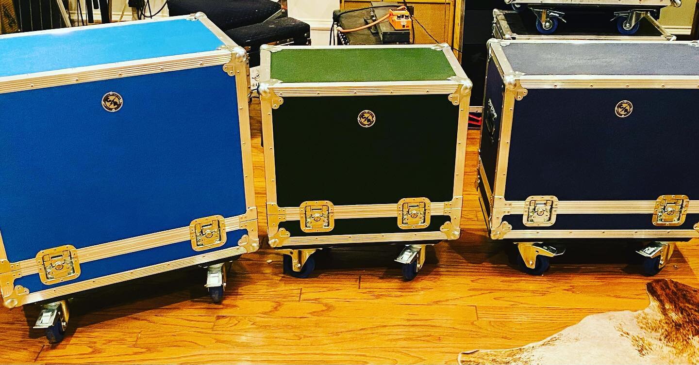 3 cab cases headed out this week, Teal, Forrest Green and Navy Blue... all great colors