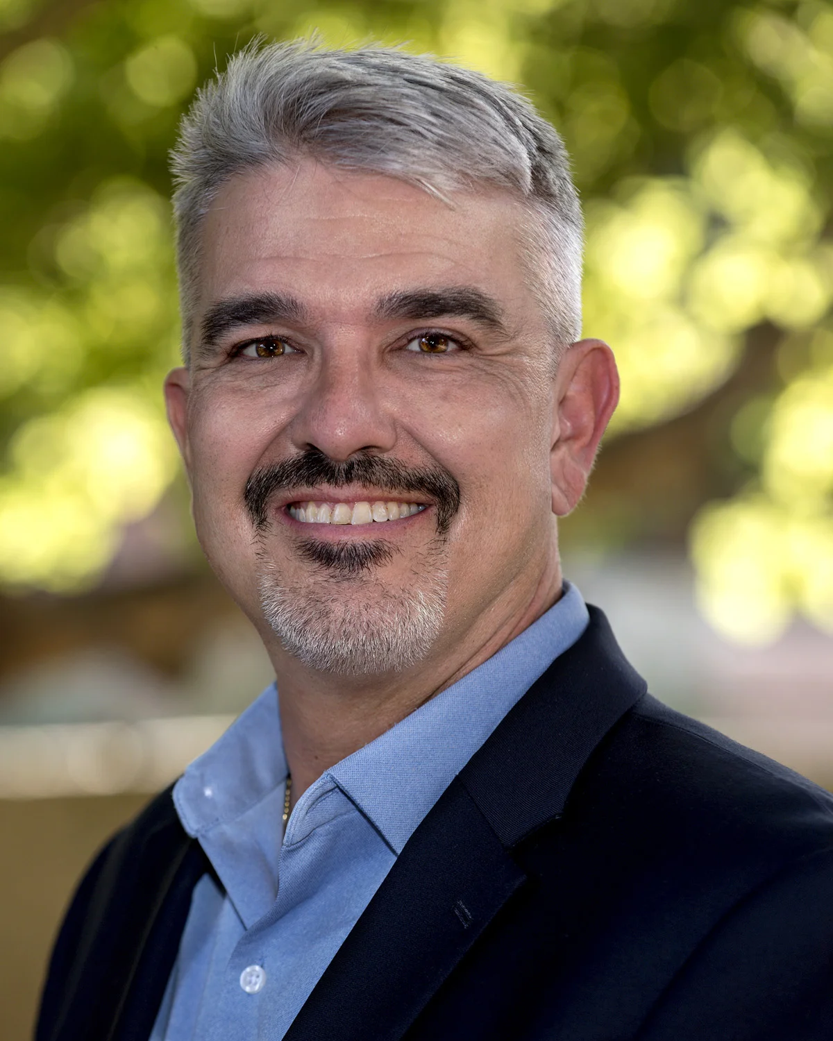 ScottNovis-Headshot.jpg