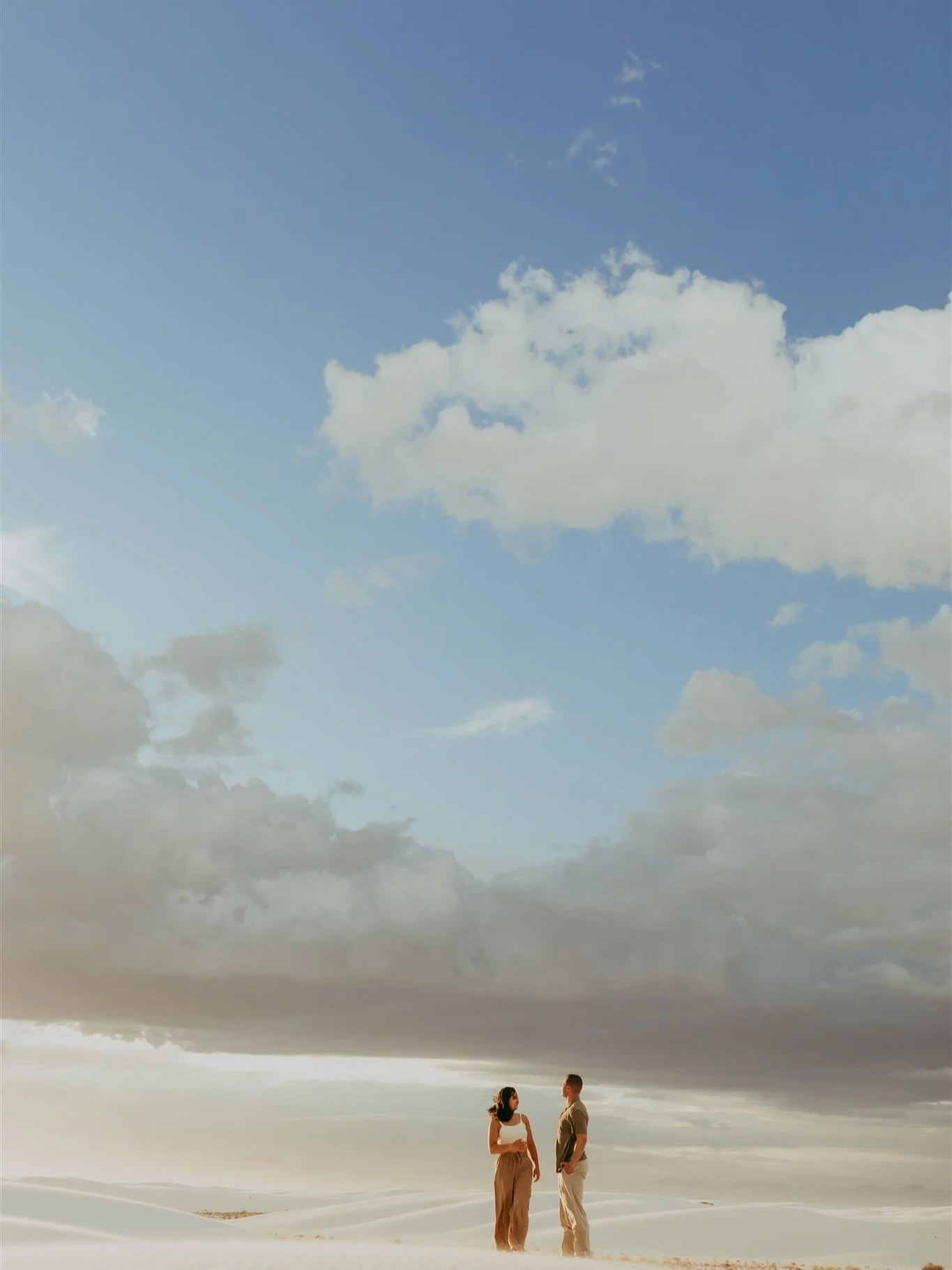 Sometimes we get cotton candy skies and sometimes we get lightning &amp; wind. Either way we have funnnn ⛈️