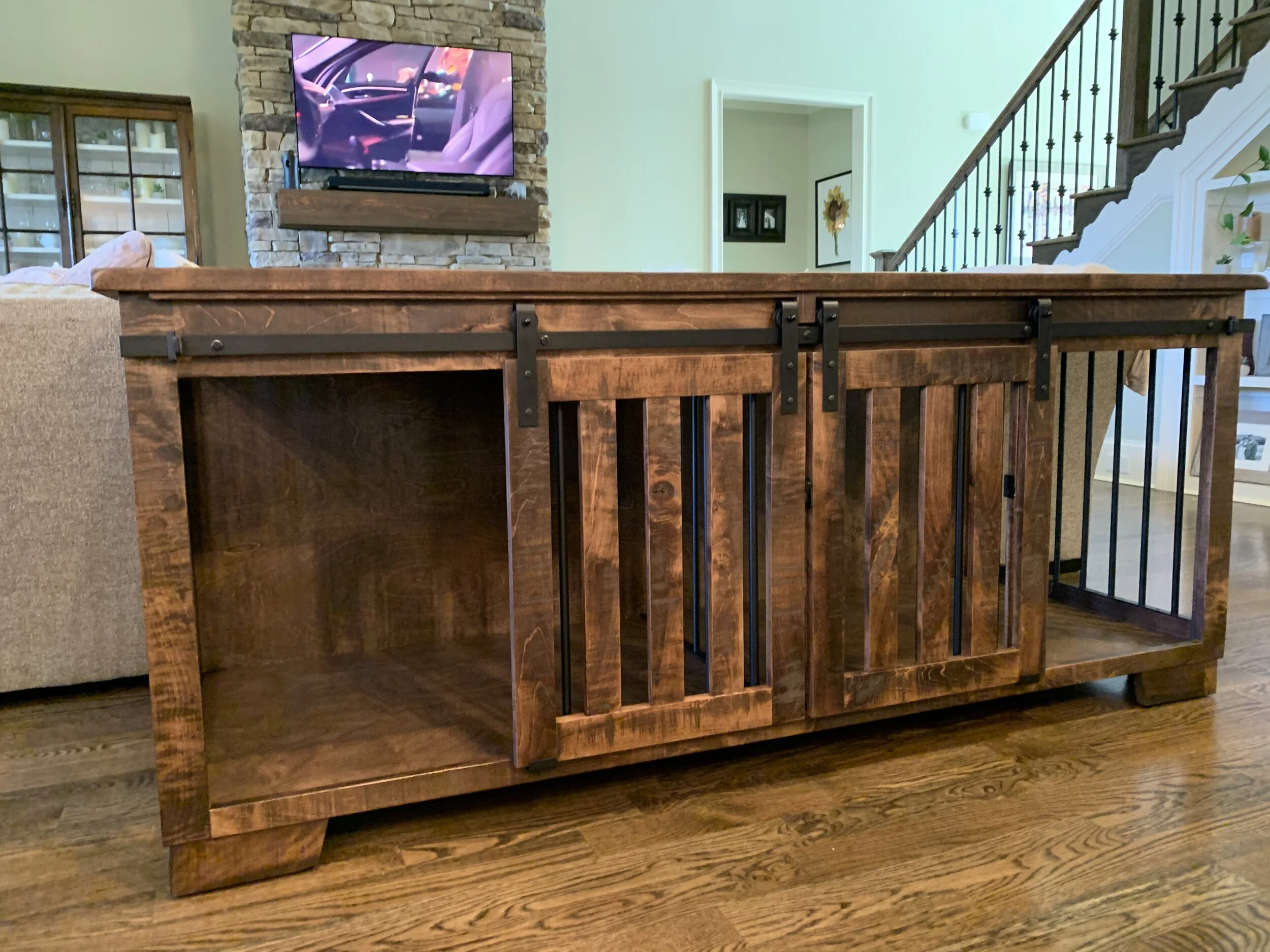 Rough-sawn-brown-maple-with-pecan-stain-Castle-crate (3).JPG