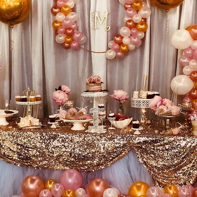 The Glitz &amp; Glam for a 1st Birthday ✨
.
.
Designer: @proprepeventz 
Desserts: @michemiche1818 
Balloons: @partyfiesta 
#ProPrepEvents #EventPlanner #EventDesigner #PartyRental #BayArea #BayAreaEventPlanning #PartyRentals  #KidsParties #Wedding #C