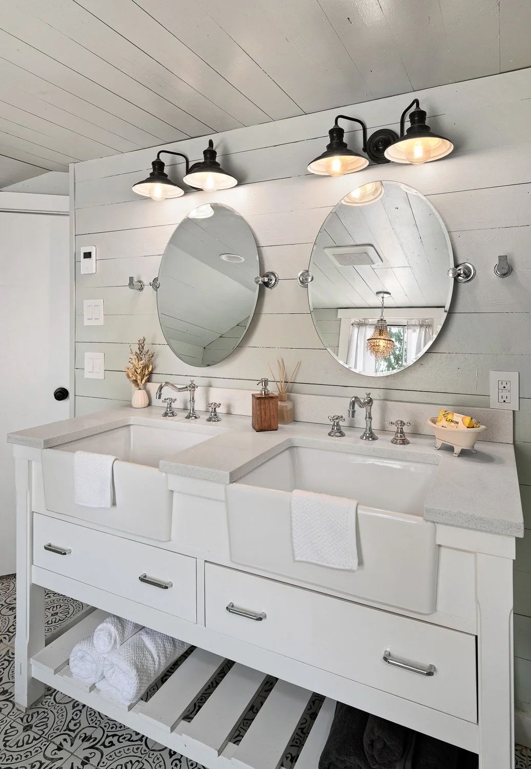 Monroe Farmhouse Bathroom - ENVISION HOME PHOTOS - Real Estate Photography