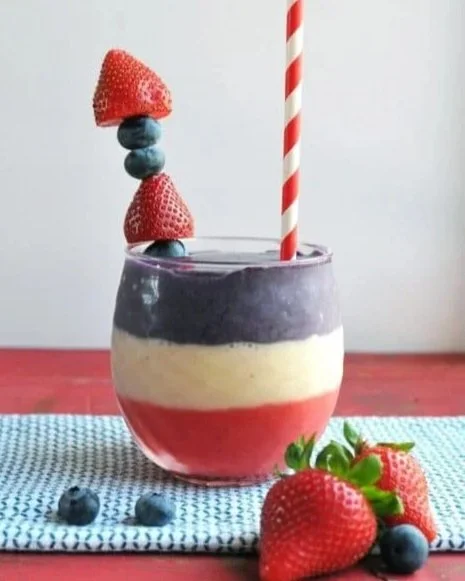 Red, White &amp; Blue Smoothie | Jenna's Favorite Recipes