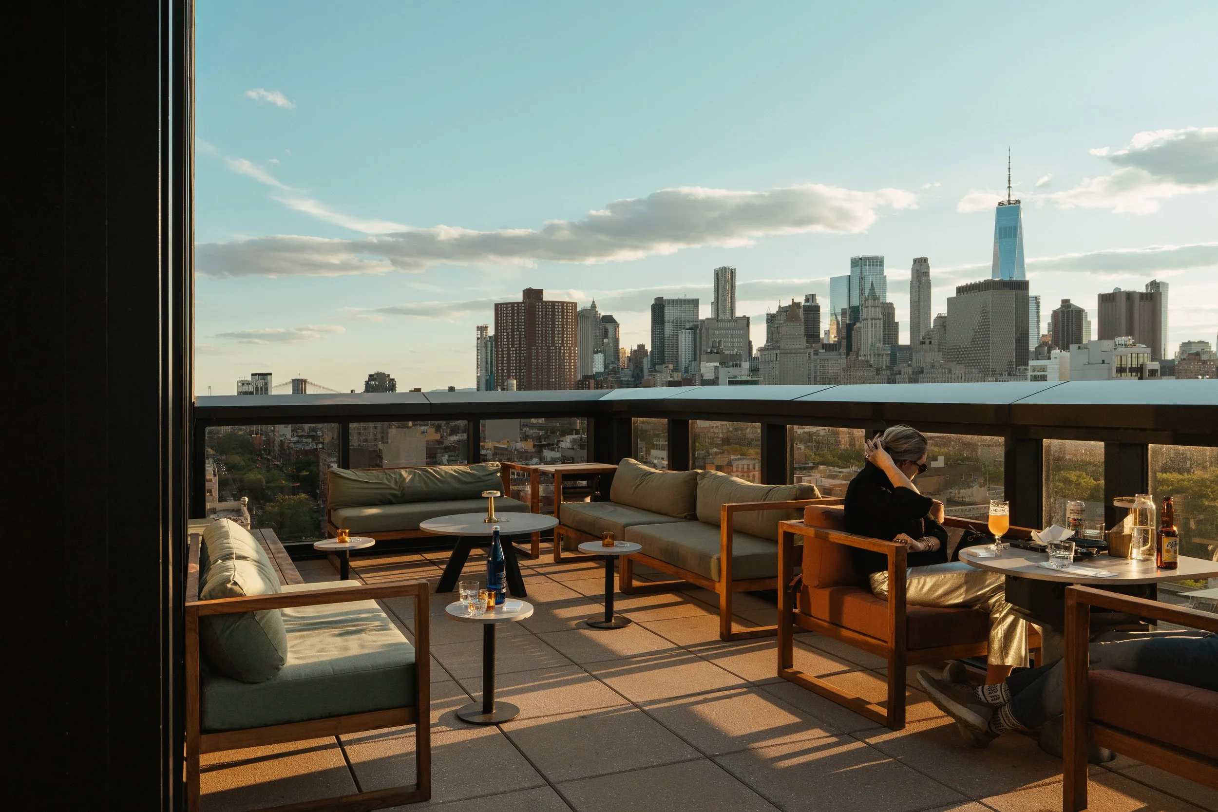 rooftop-cocktails-with-nyc-skyline-views-08922.jpg