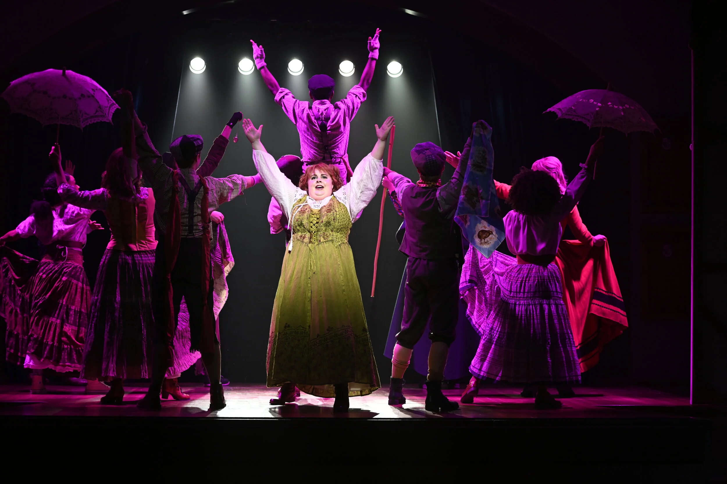  Lizzie Bea and the cast of the Alliance Theatre’s 2019/20 world premiere production  BECOMING NANCY . Photo by Greg Mooney. 