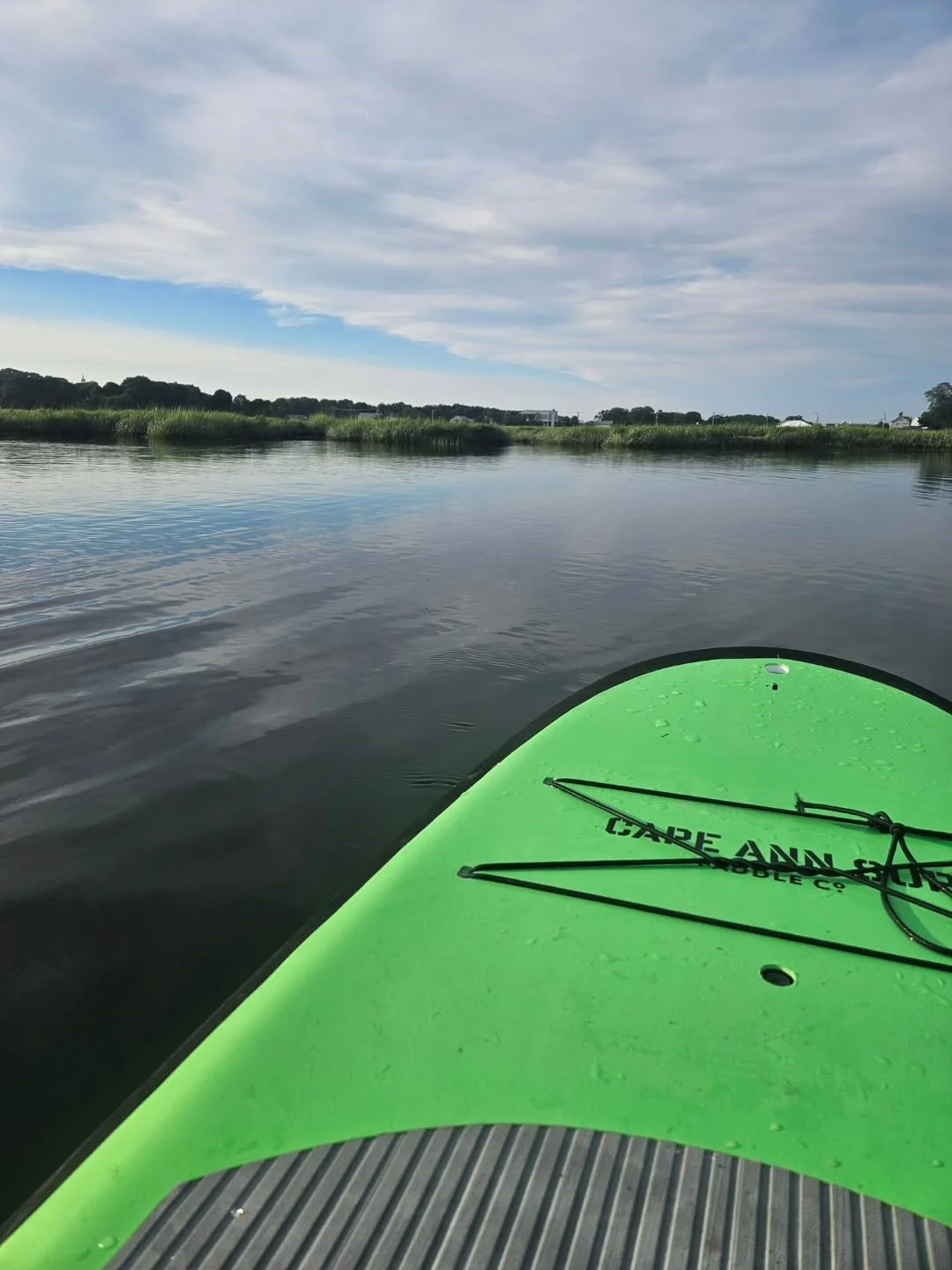 Looking to paddle the river this fall? September paddling is the best. Tours are live online. Call for rentals. 👌 

Essex River Magic. 🌅