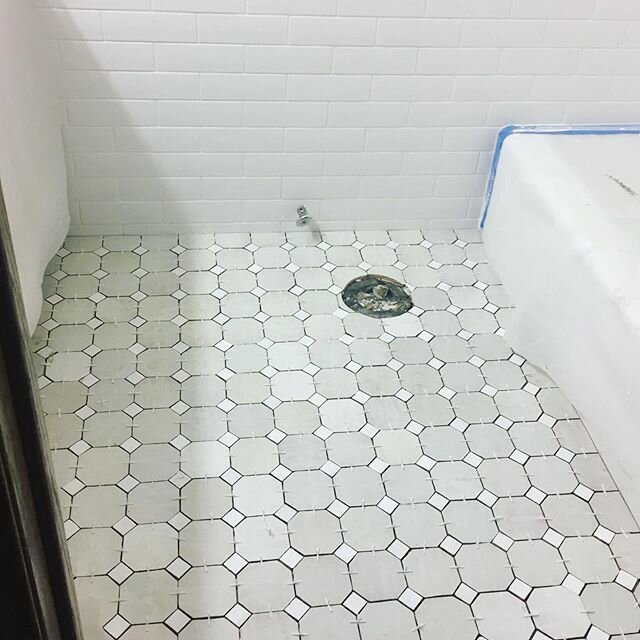 Can you even imagine setting each one of these Moroccan tiles by hand?! #sandiegointeriordesign #bathroomremodel #handmadetiles #makeandmarvelinteriors #bathroomdesign #floormosaic #interiors