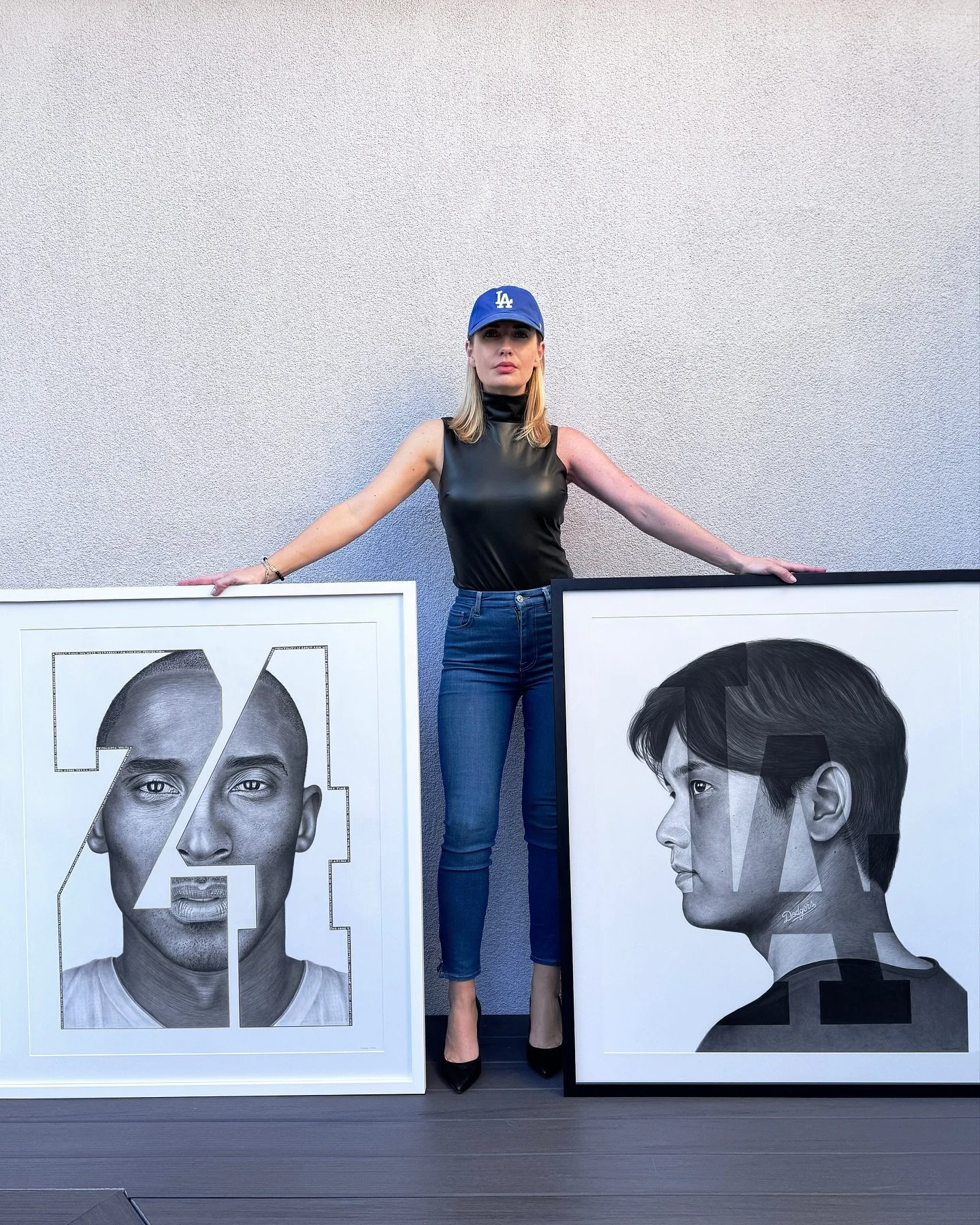 GOATs 🙌
My original artworks: 
“KOBE, MAMBA MENTALITY”
“SHOTIME”
•
•
•
•
•
•
•
#mambamentality #kobe #kobeart #kobebryant #poprealism #abstractrealism #pencilartwork #hyperrealisticdrawing #