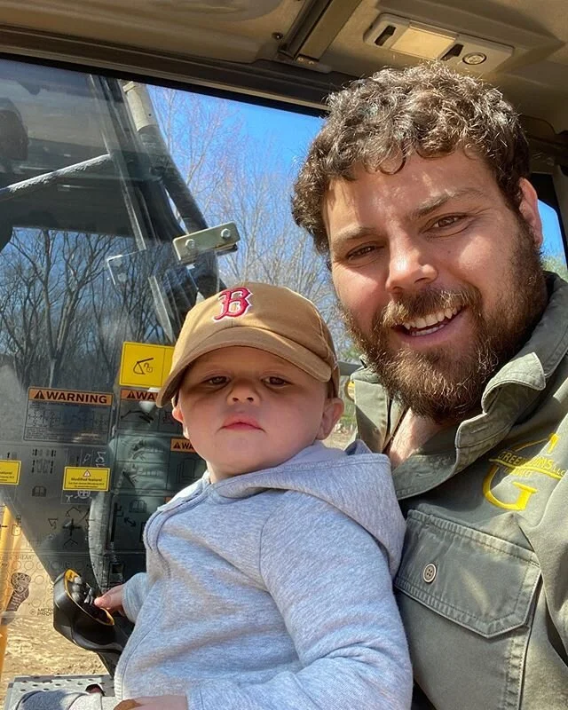 Waylon came to help Dad run machines on the job site. Feeling blessed to have my son with me!
@engcon_na 
#excavator
#excavation
#volvo 
#sitework 
#earthworks 
#menatwork 
#madeintheusa 
#carhartt 
#construction 
#constructionworker 
#constructionli