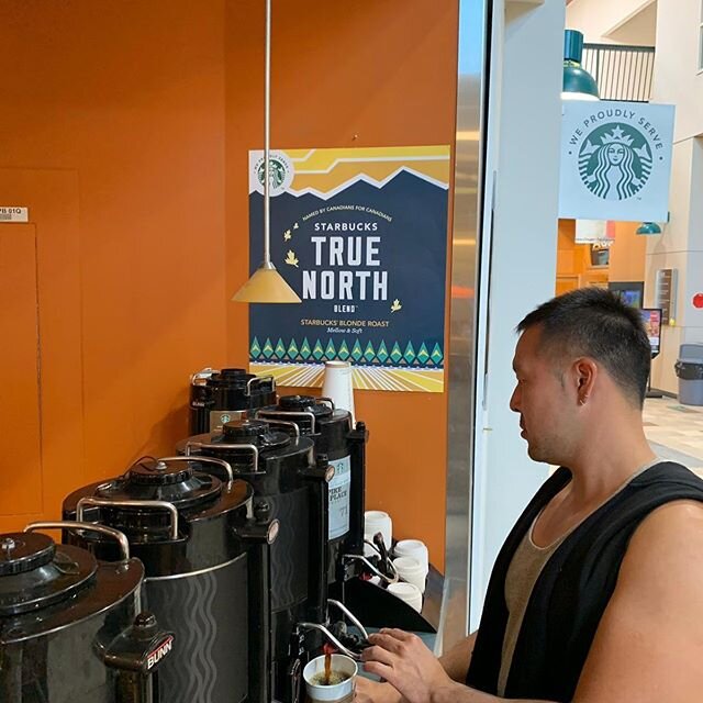 True North Paddling Club drinking True North Blend! Refuelling after practicing for Nationals!
.
#truenorthstrong
#truenorthpaddlingclub 
#igpaddlers 
#dragonboat
@dru0511 @starbucks