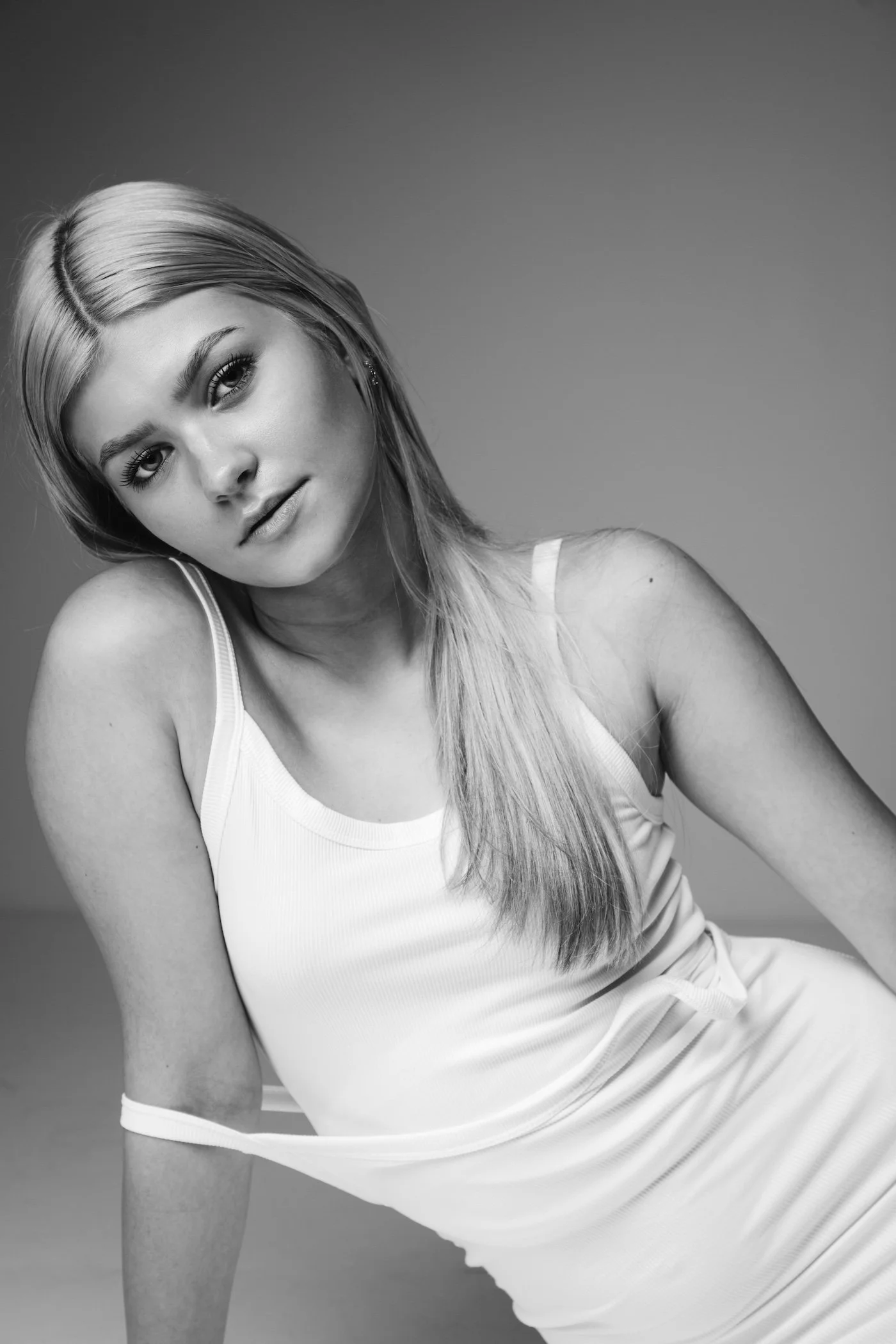 nicole_studio_2025_042.jpg