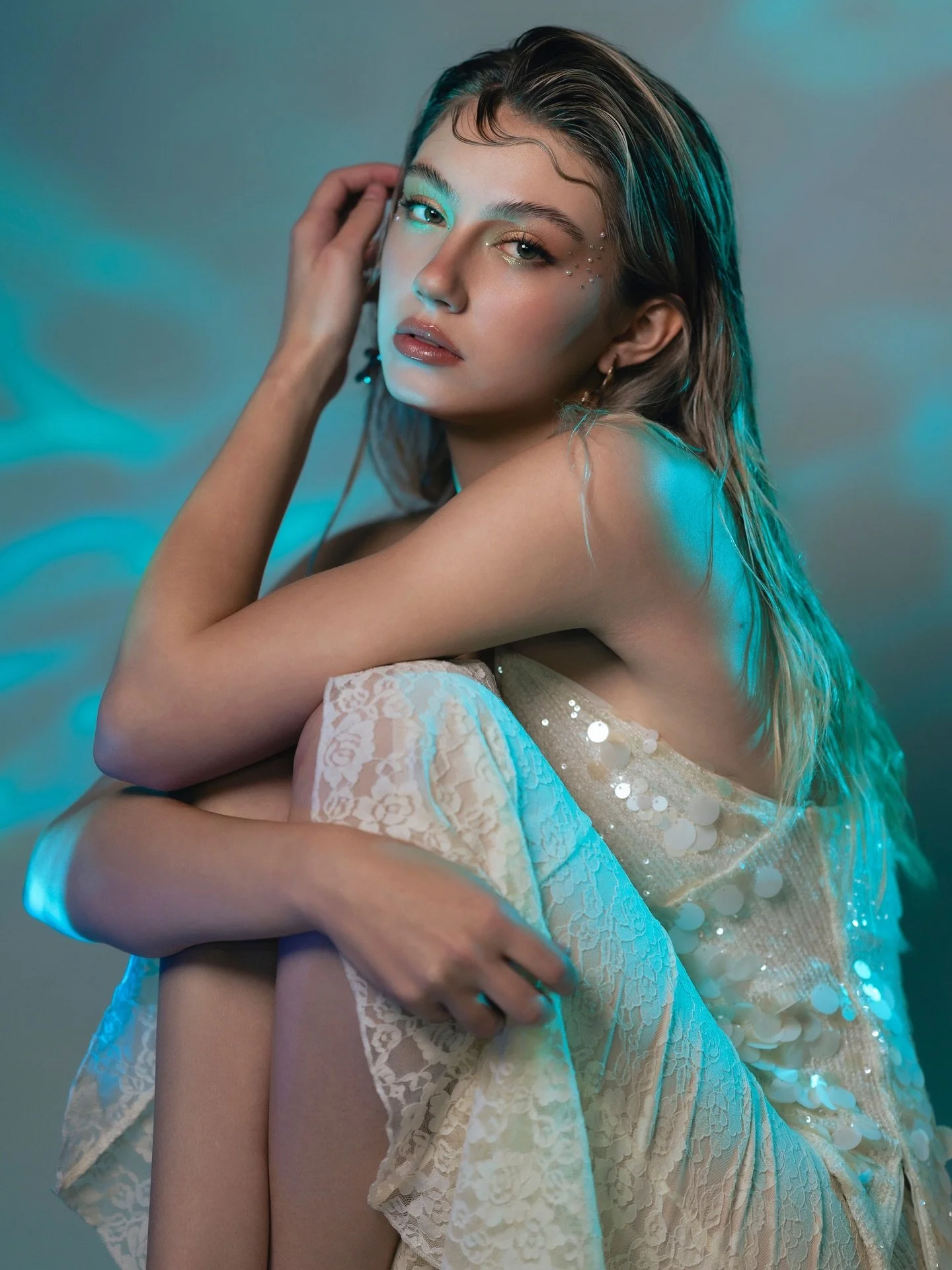 ADDISON 🩵

✨ @glowmodel.management 
Photography by @teba.rodriguezz 
HMUA: @yo.yohabet 
Styling: @ashvalkly