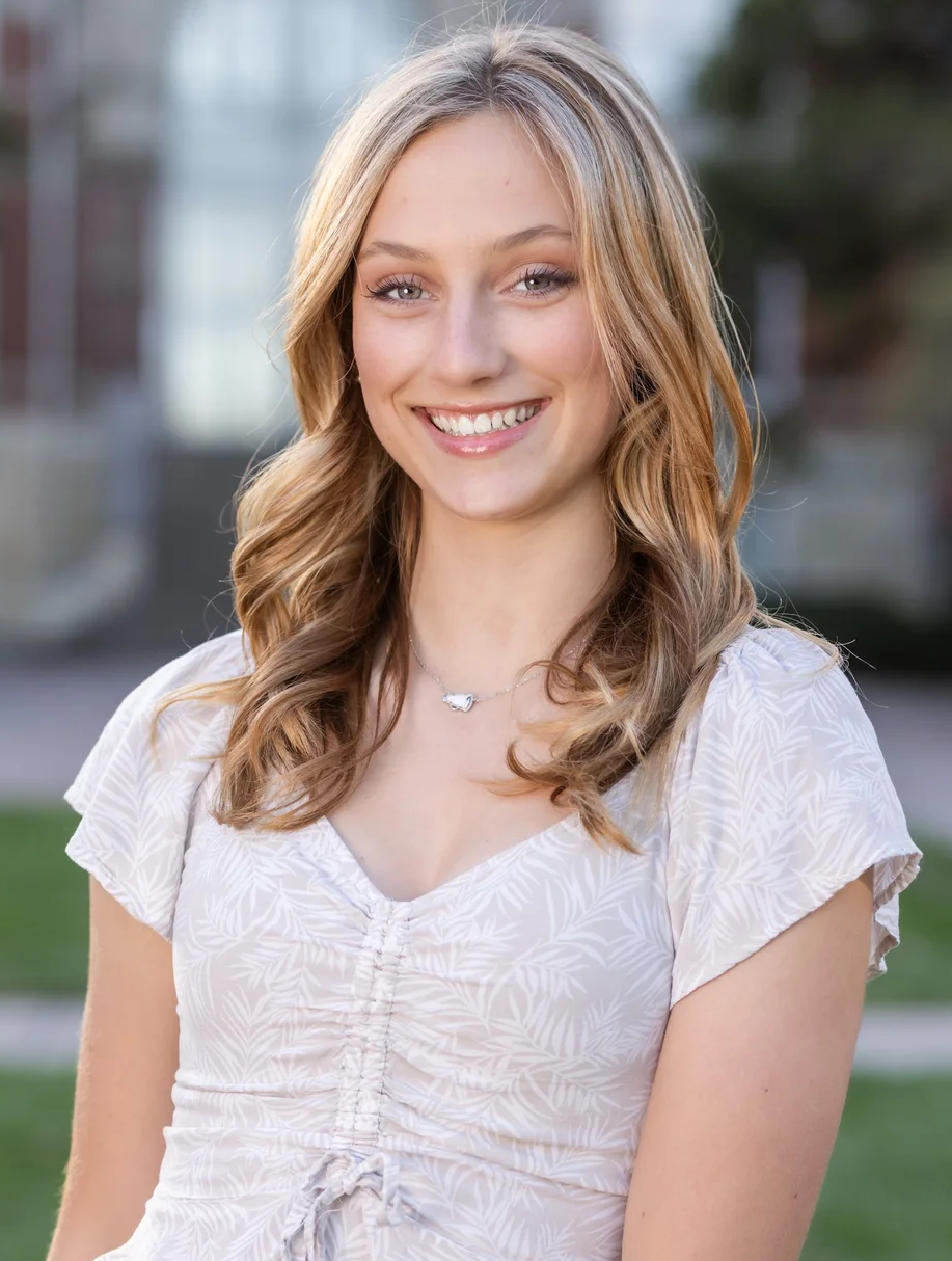 Addison_Potucek_Senior-81.jpg copy.png