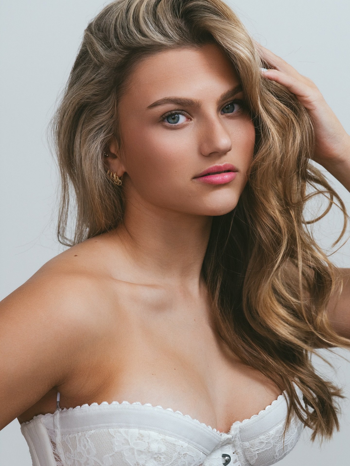 CAITLIN ⭐️

By @alecwalworth 📸