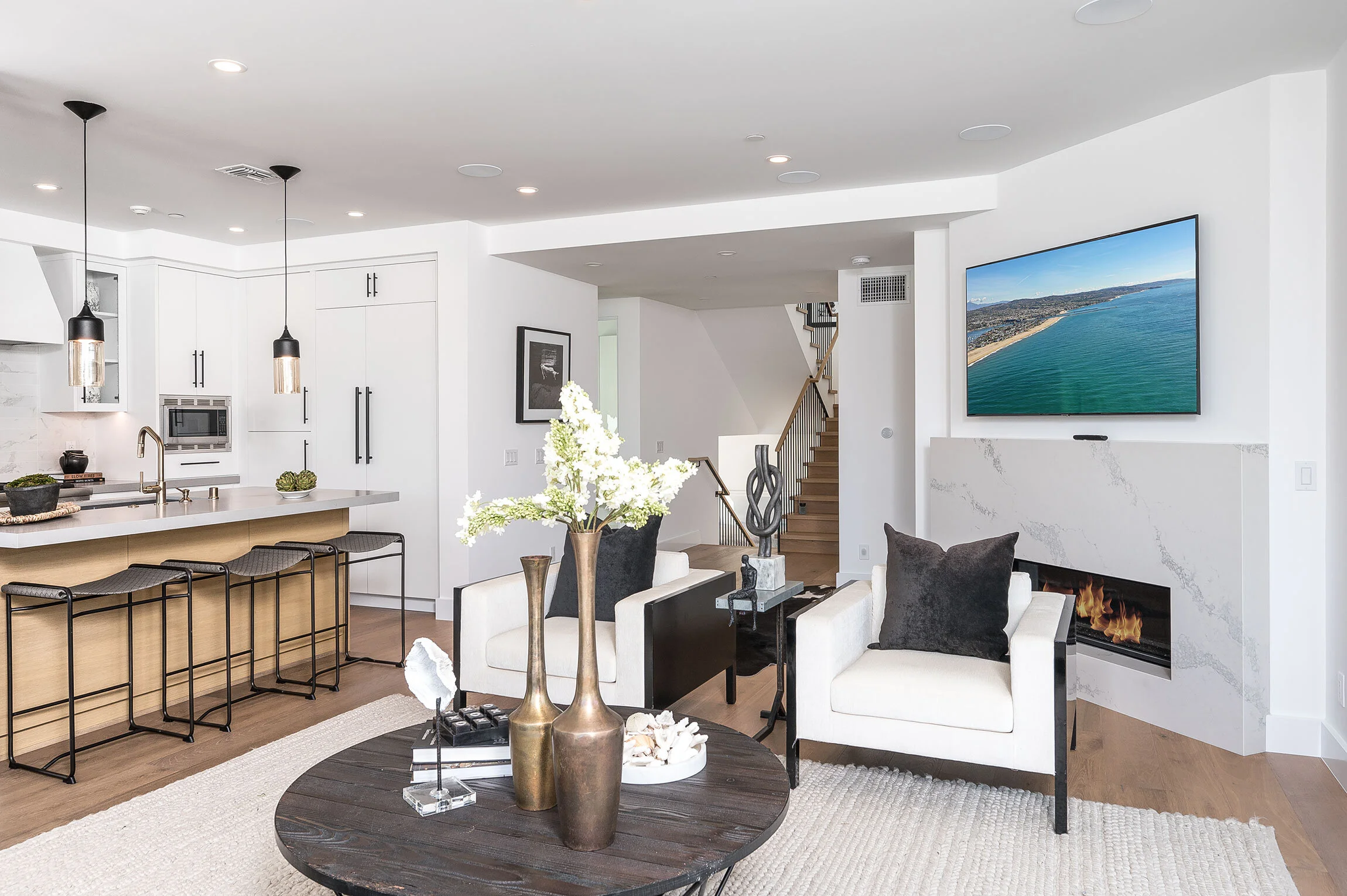 302-5_Iris-Living-Room-4.jpg