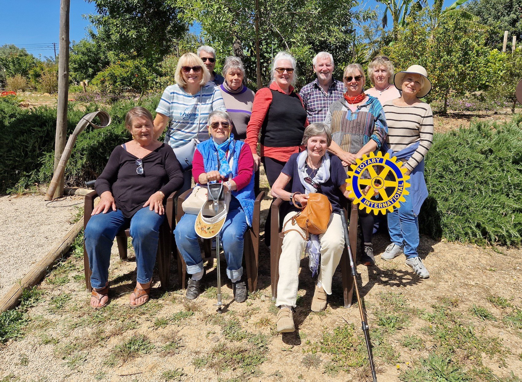 Almancil_rotary_club-Orchard_visit.jpg