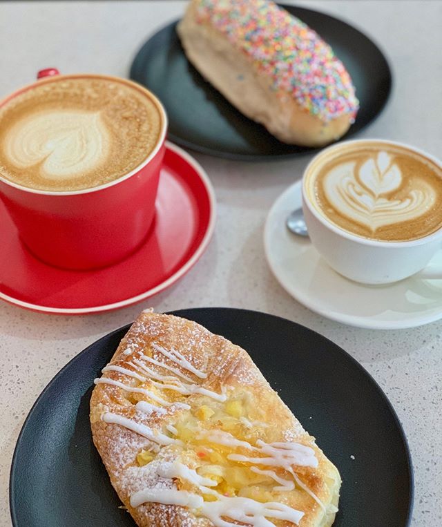 Only a few more hours until the weekend hits 🙌🏼 We'll be celebrating with a baked delight and coffee, who's joining us? 😍 #parapbakery ⠀⠀⠀⠀⠀⠀⠀⠀⠀
. ⁠⠀⠀⠀⠀⠀⠀⠀⠀⠀
.⁠⠀⠀⠀⠀⠀⠀⠀⠀⠀
.⁠⠀⠀⠀⠀⠀⠀⠀⠀⠀
.⁠⠀⠀⠀⠀⠀⠀⠀⠀⠀
.⁠⠀⠀⠀⠀⠀⠀⠀⠀⠀
.⁠⠀⠀⠀⠀⠀⠀⠀⠀⠀
#darwin #darwinlife #darwinst