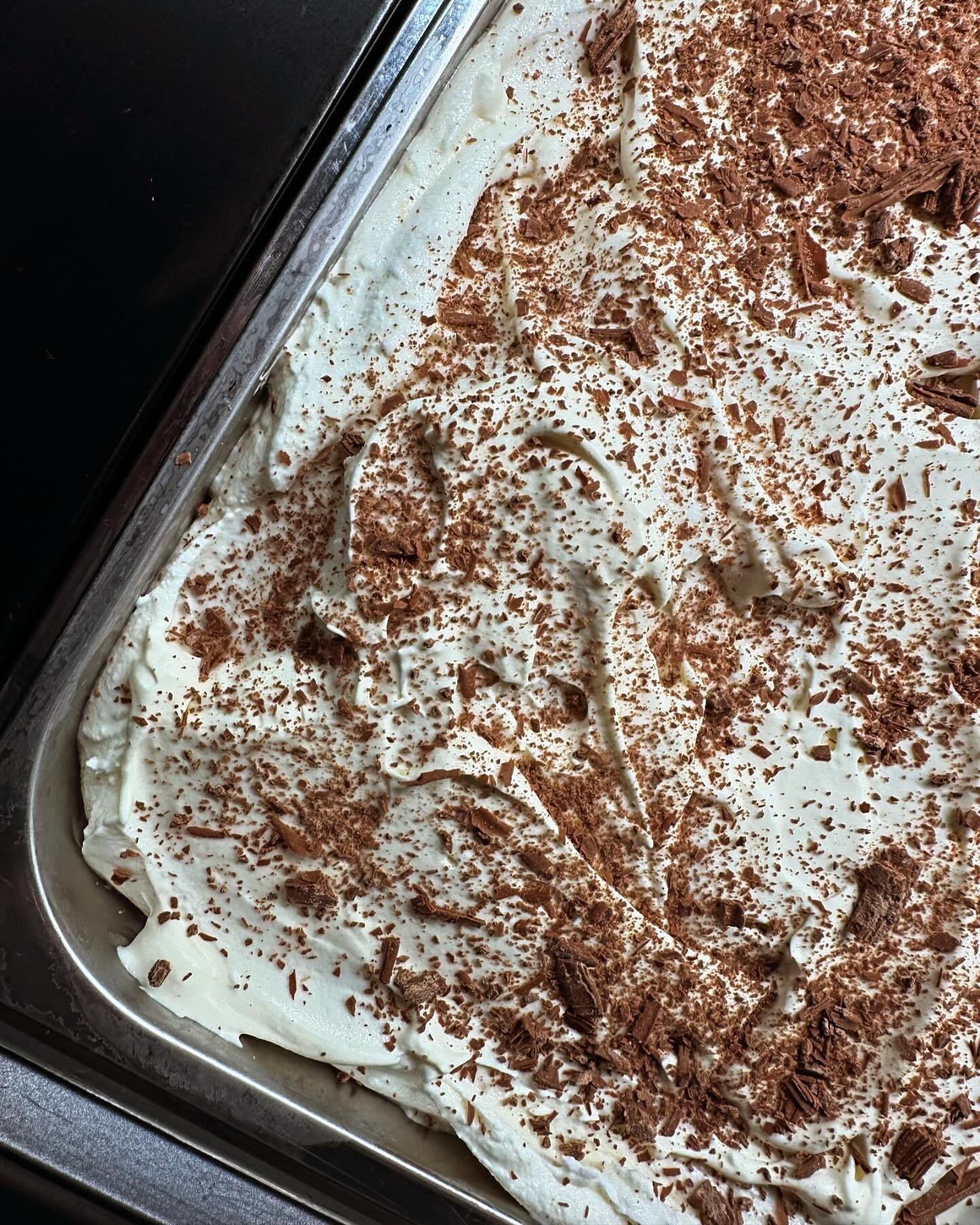 There&rsquo;s a few things to look forward to this Sunday - this is definitely one of them 🍌 

Banana Pudding - A fresh banana gelato with a vanilla semmifreddo rippled though, decorated with crushed flake. 

It&rsquo;s the perfect TAKE HOME TUB gel