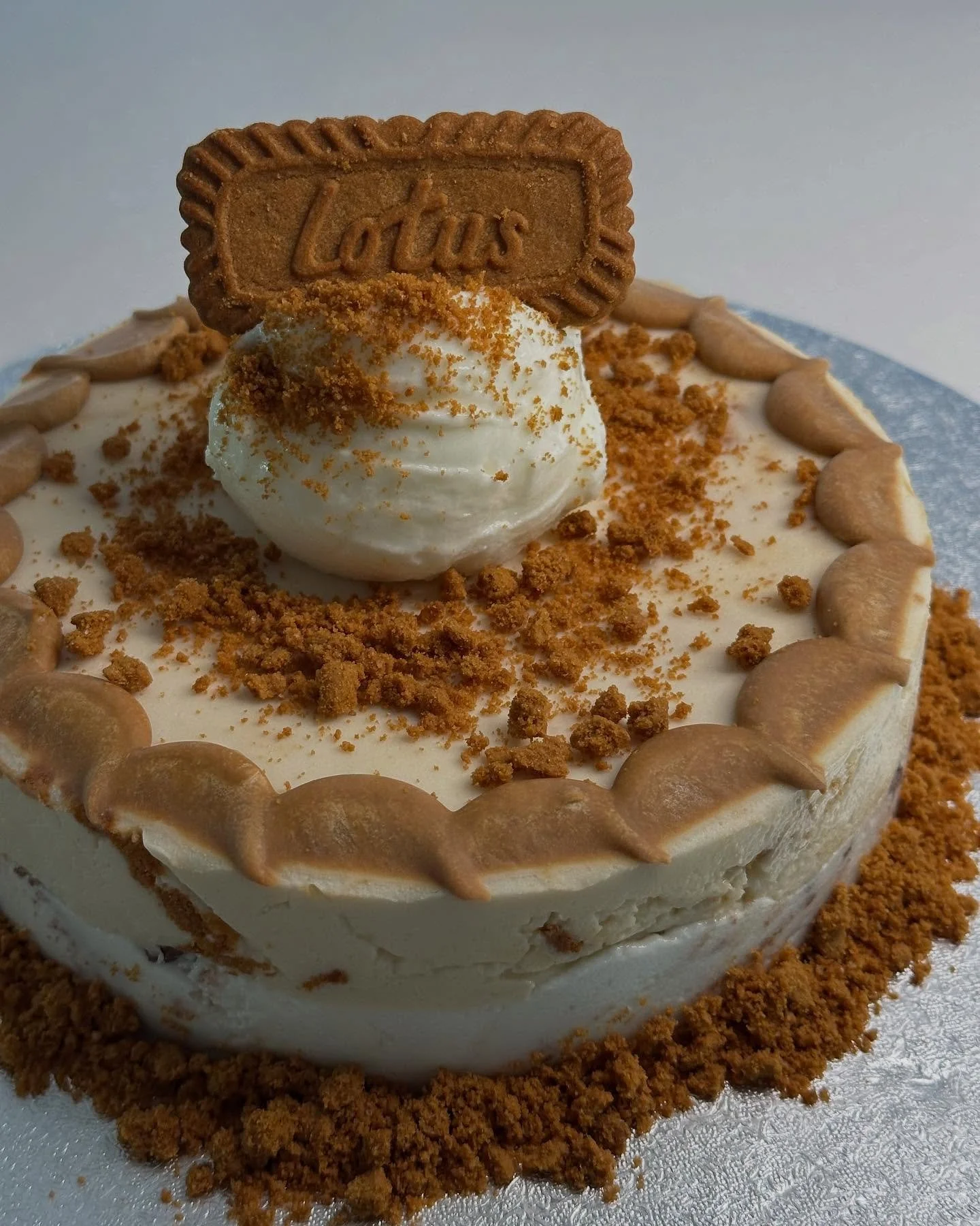 biscoff gelato cake.jpg