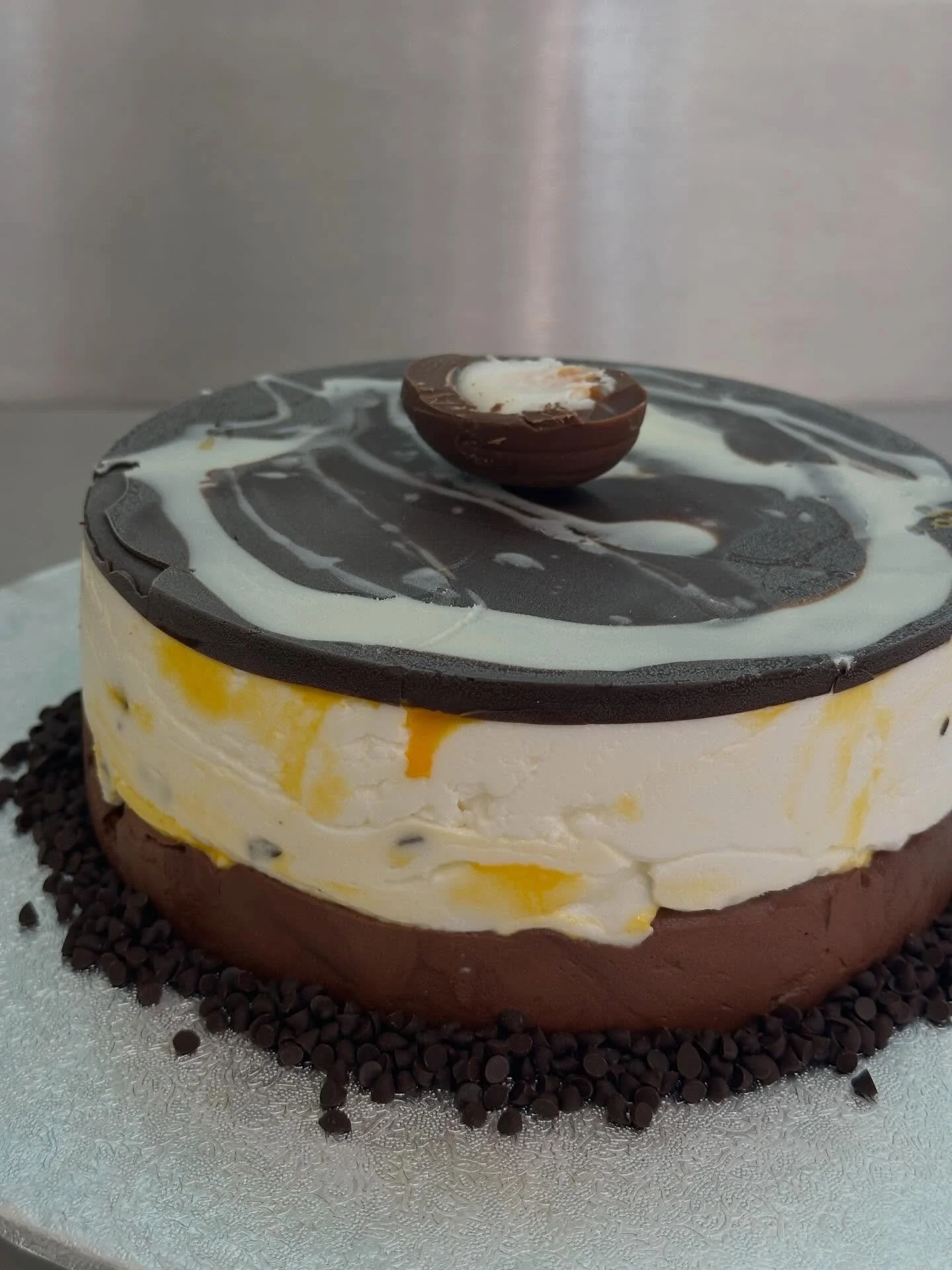 Creme Egg Gelato Cake - the perfect Easter offering.

Now taking bookings 💙