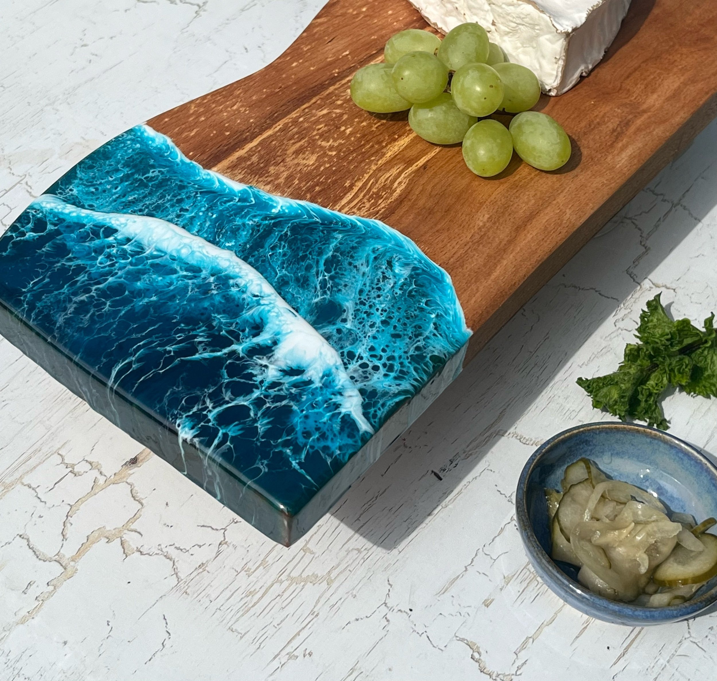 Double resin wave cheese board