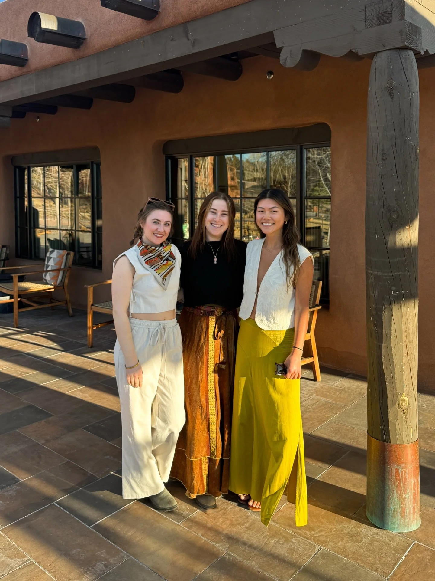 Dinner in the desert 🌵

-

#santafe #visitsantafe #newmexico #feedme