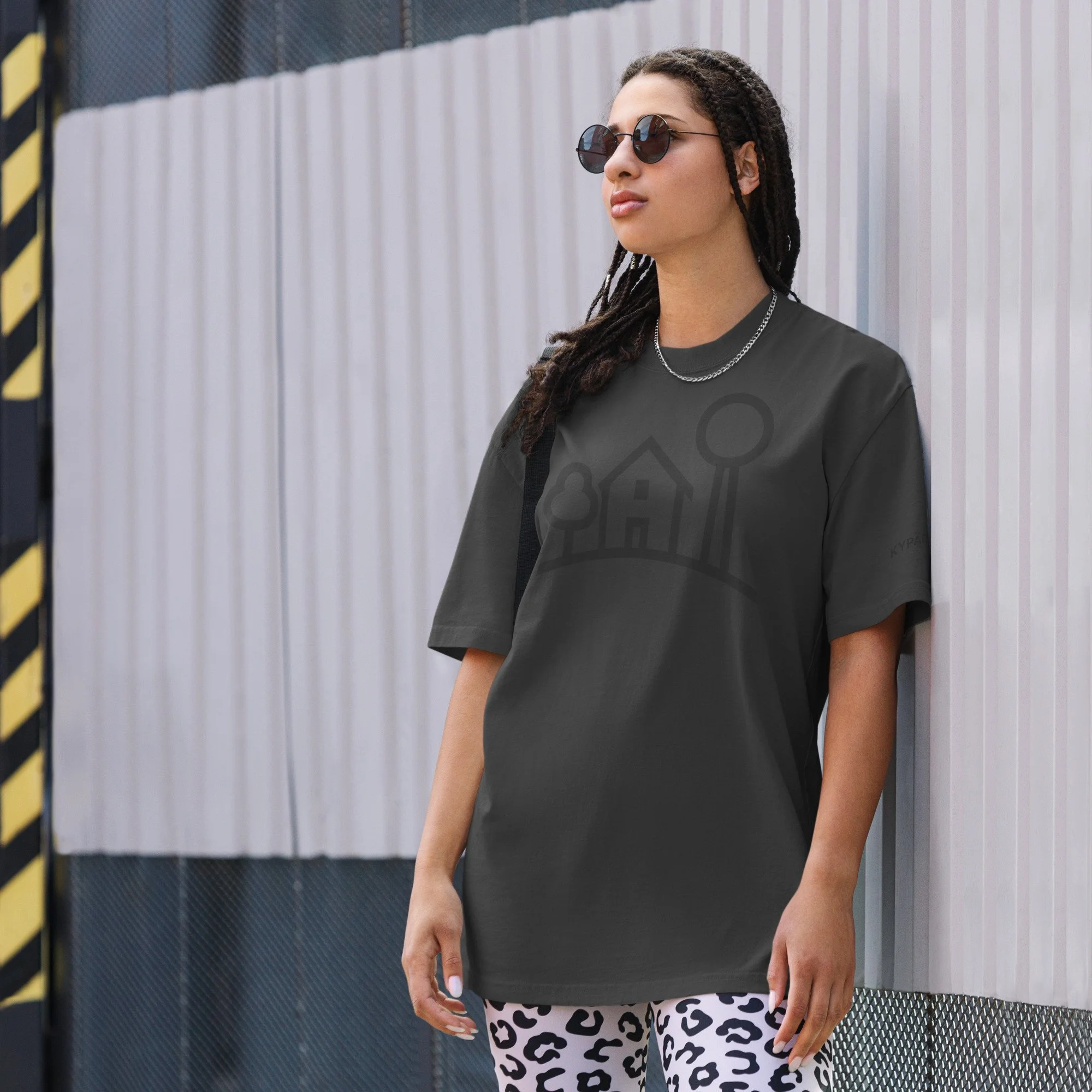oversized-faded-t-shirt-faded-black-front-68e3579779a3f.jpg