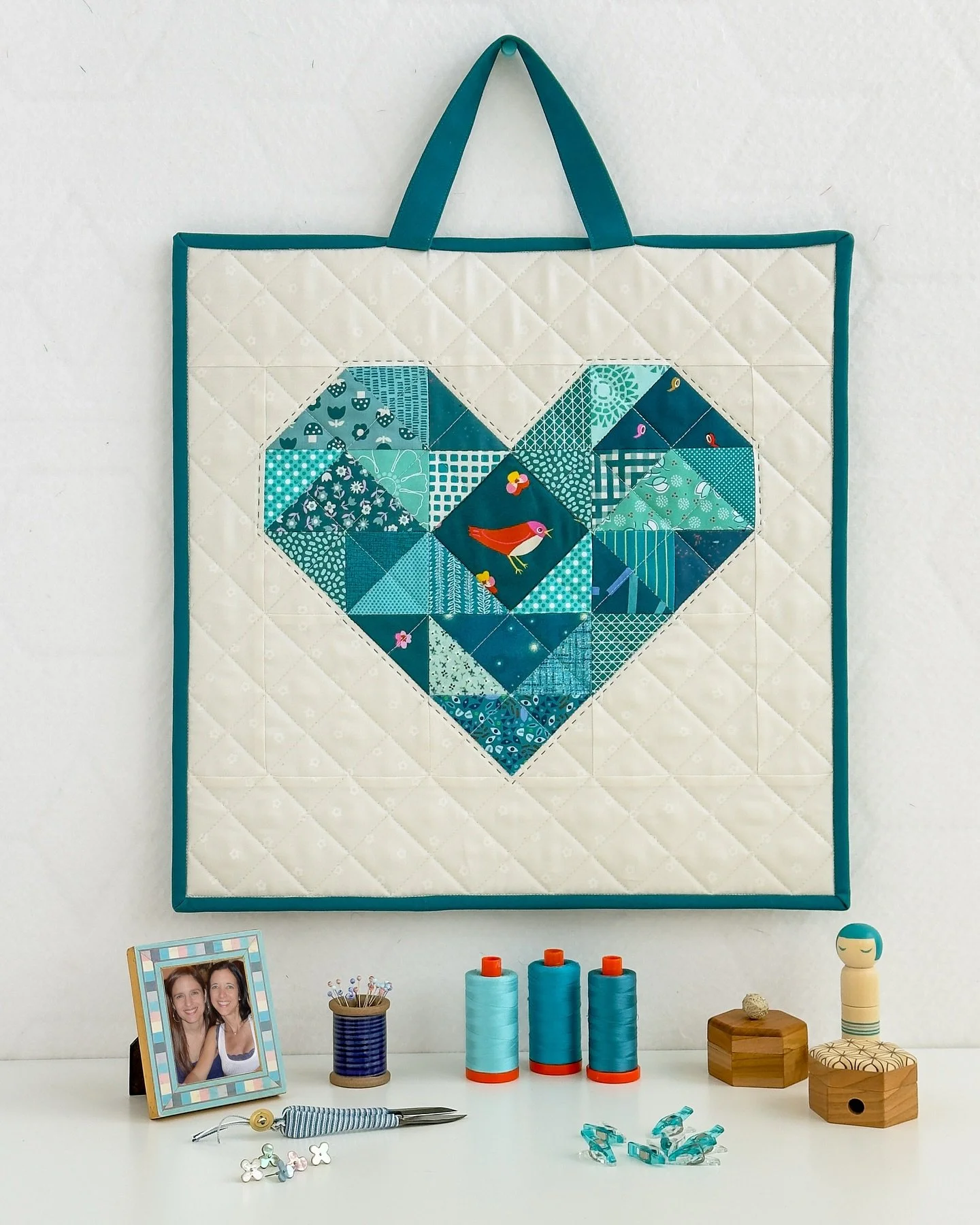 #SewPink is back again this year highlighting Breast Cancer Awareness month. Last year, I made a @patternsbyannie bag in honor of my mother, who was a breast cancer survivor. This time, since it was opened to more kinds of cancer, I&rsquo;m bringing 