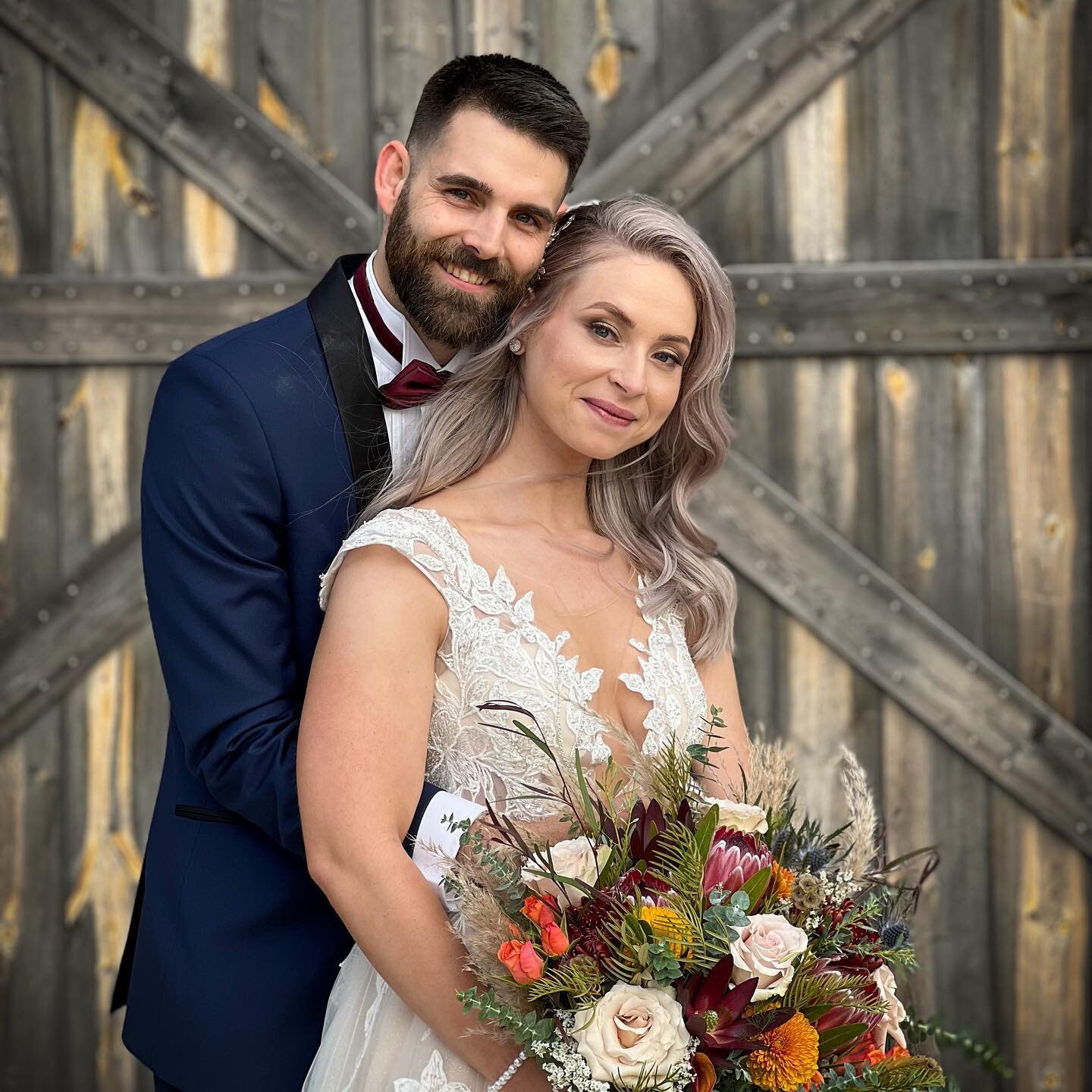 SNEAK PEEK! Congratulations to Stephanie and Ty Williams! It was an honor to photo and film your wedding day. We can&rsquo;t wait to tell your story so you can relive it all over again. We love you both! 🧡🥰
*
*
#weddingseason2021 #weddingday #repos