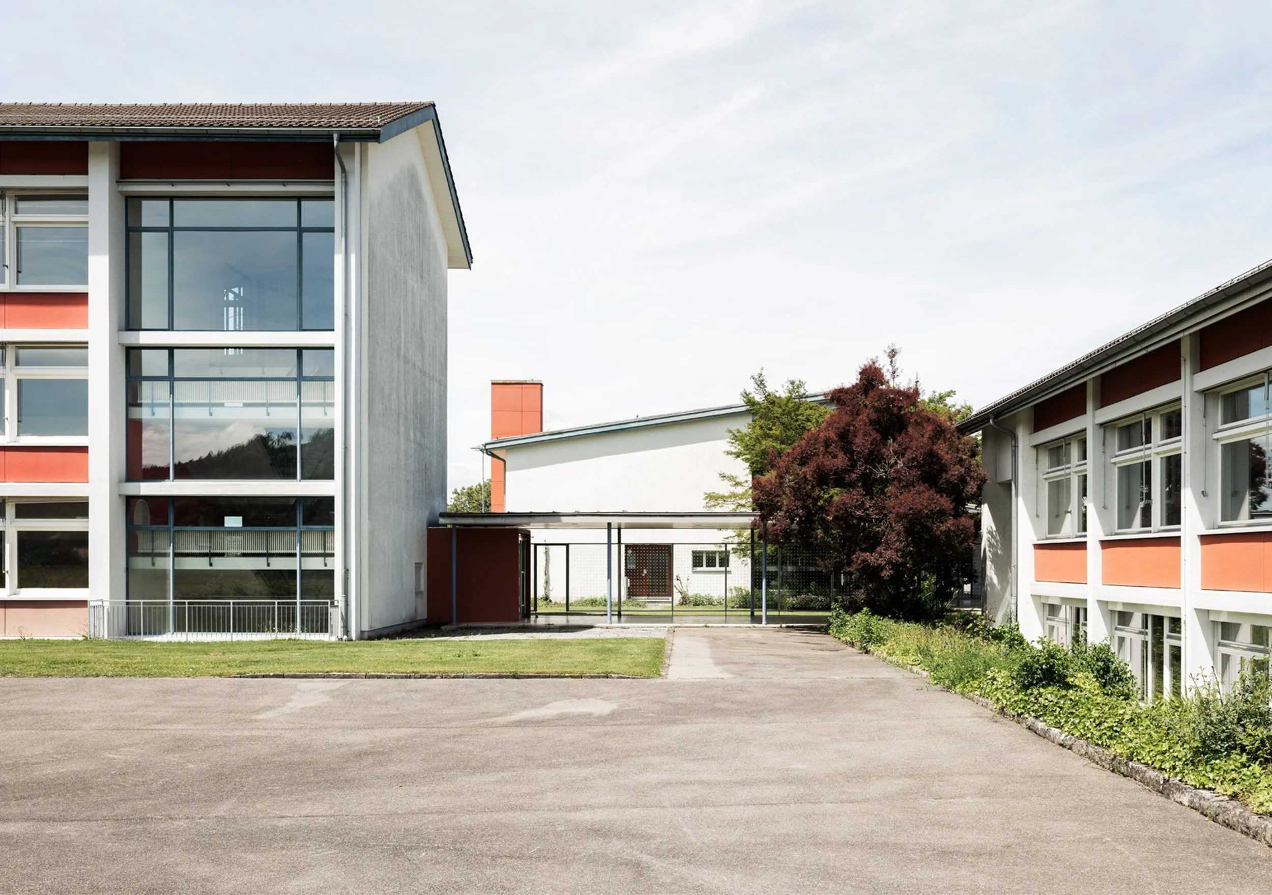 Schulhaus Rothus_Ostermundingen_Foto_Vorher_Hof_mentha-walther-architekten.jpg