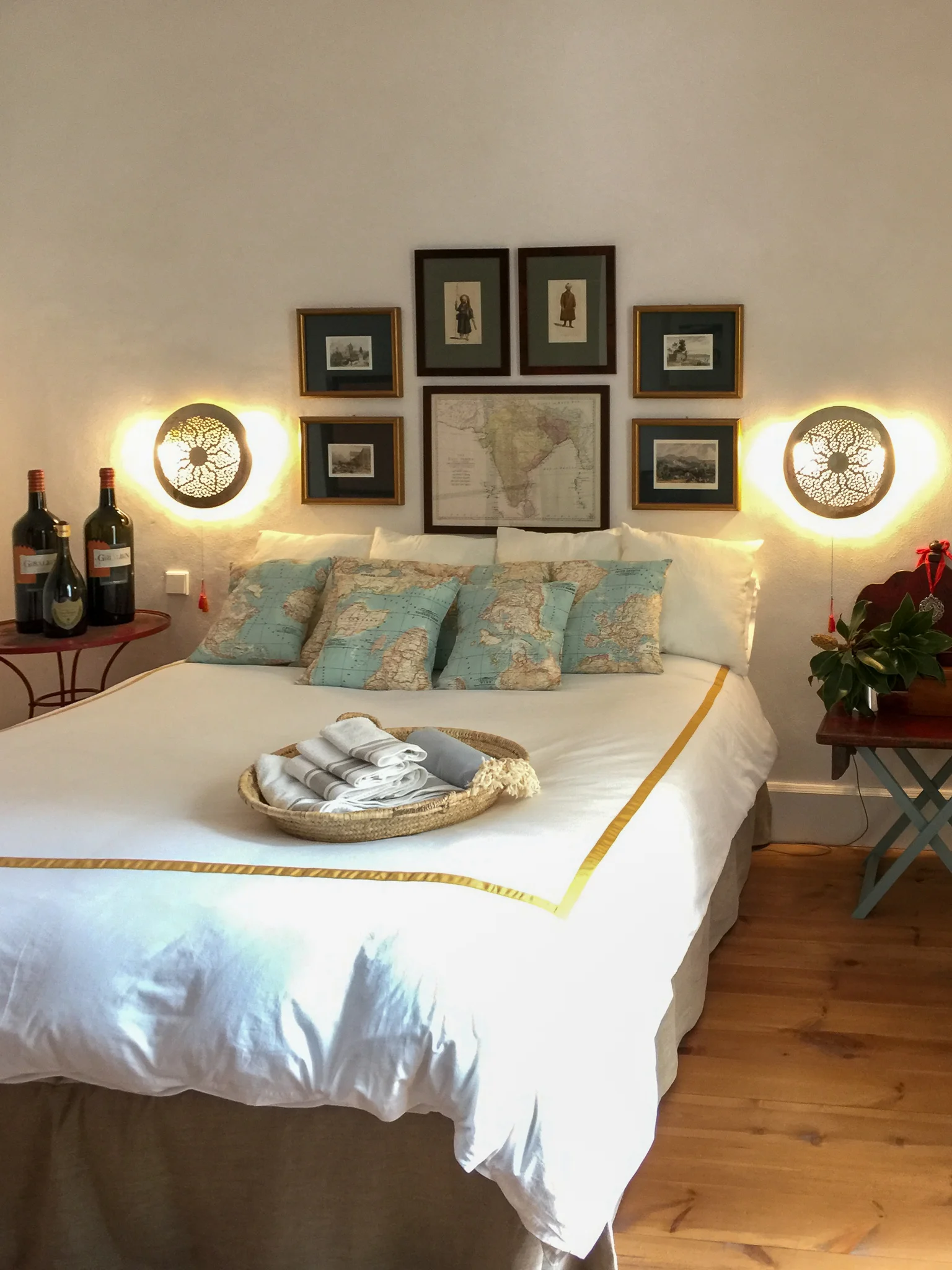  Angloindian Room 