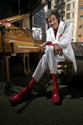 Melvin Davis @ The Old Miami