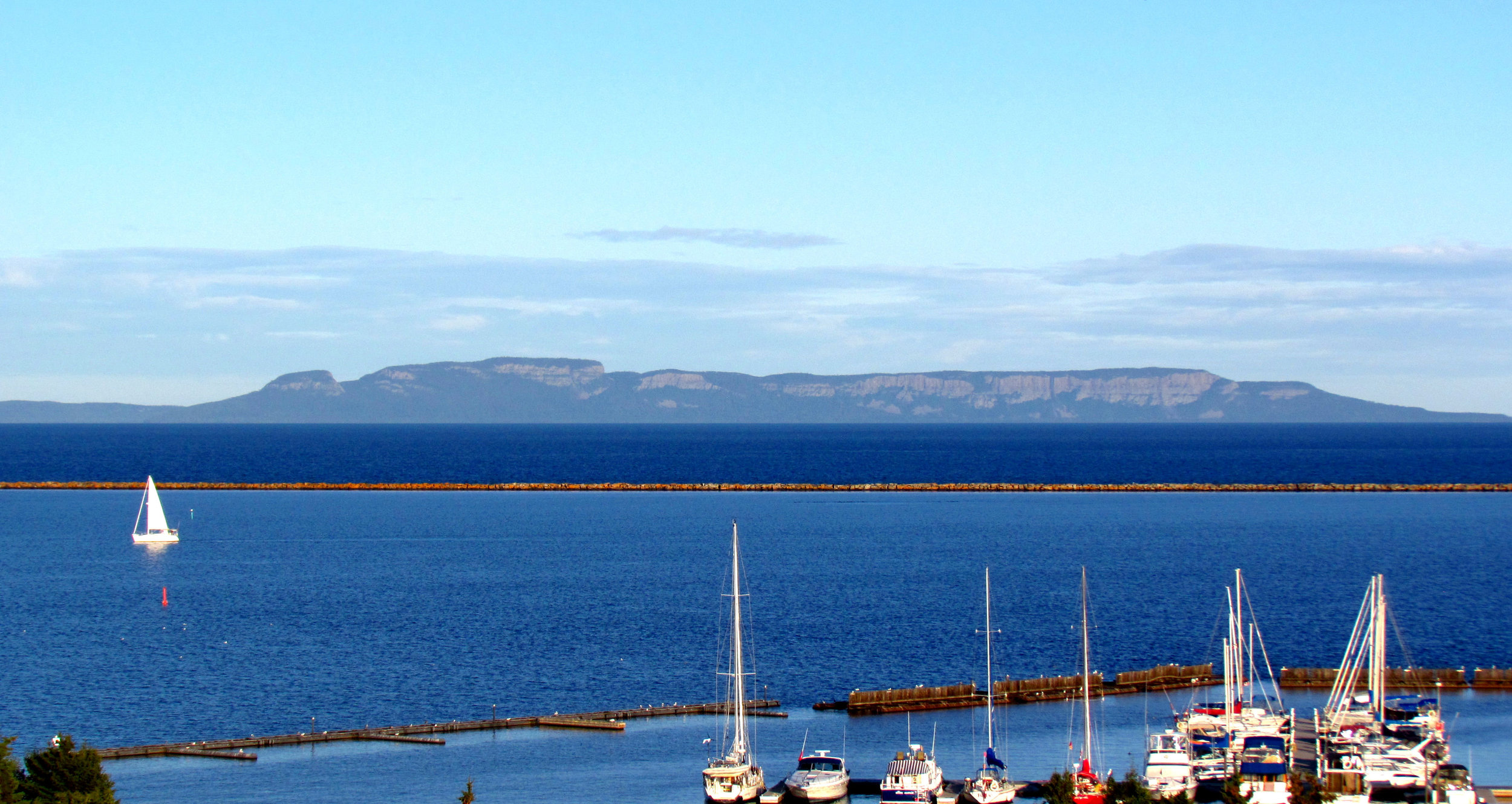 Sleeping_Giant,_Thunder_Bay_O.jpg