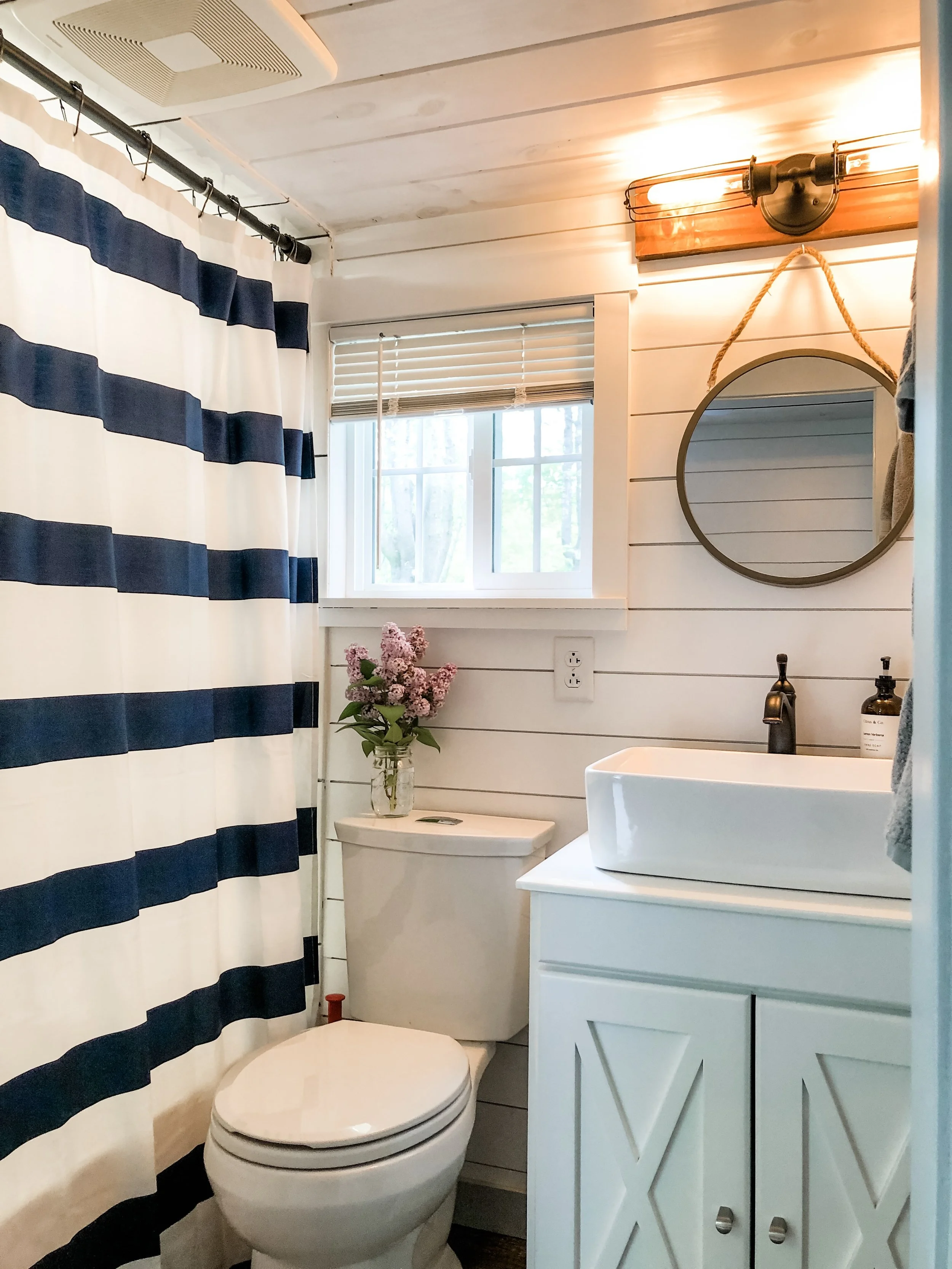 INTERIOR STYLING &amp; STAGING