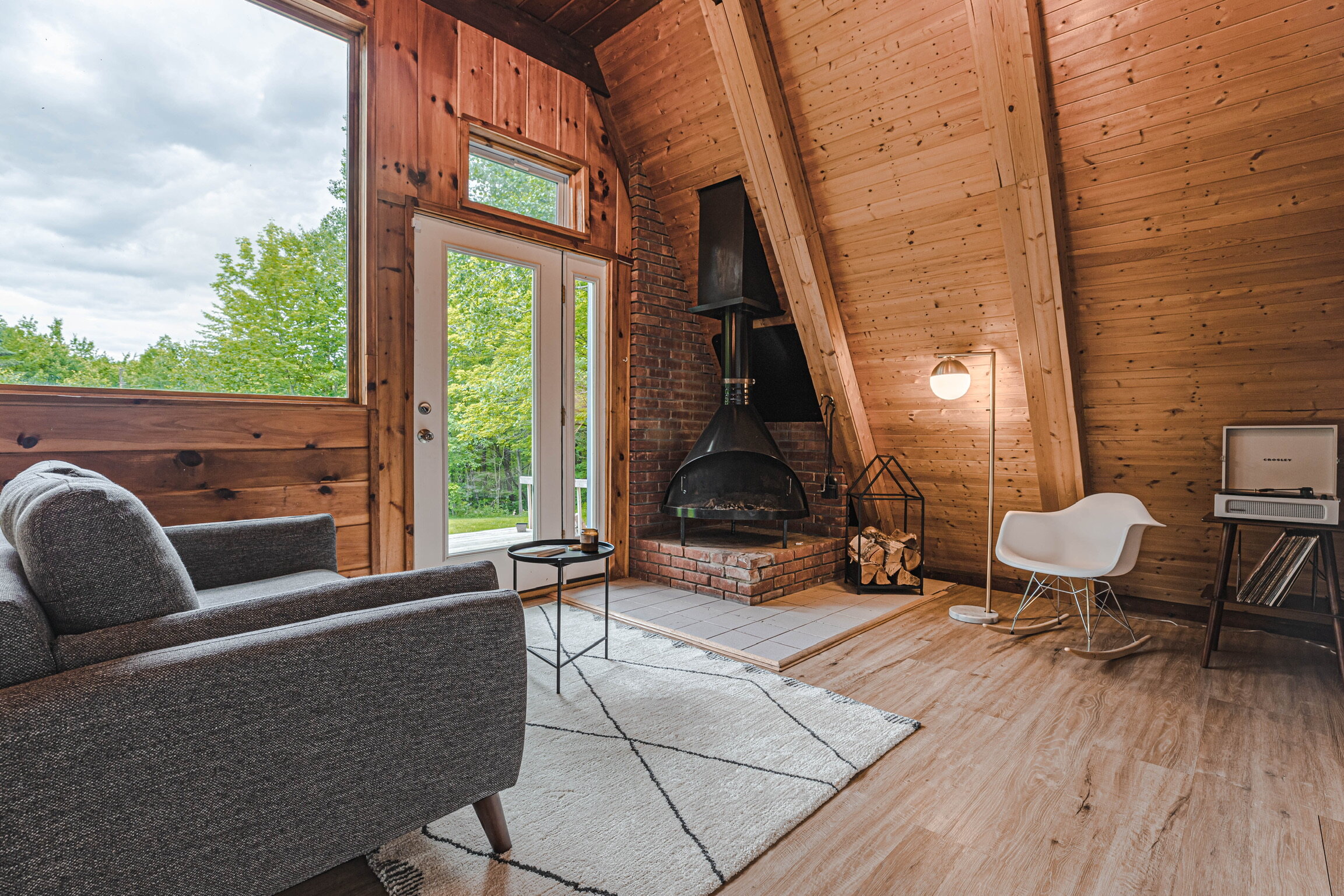 INTERIOR STYLING &amp; STAGING