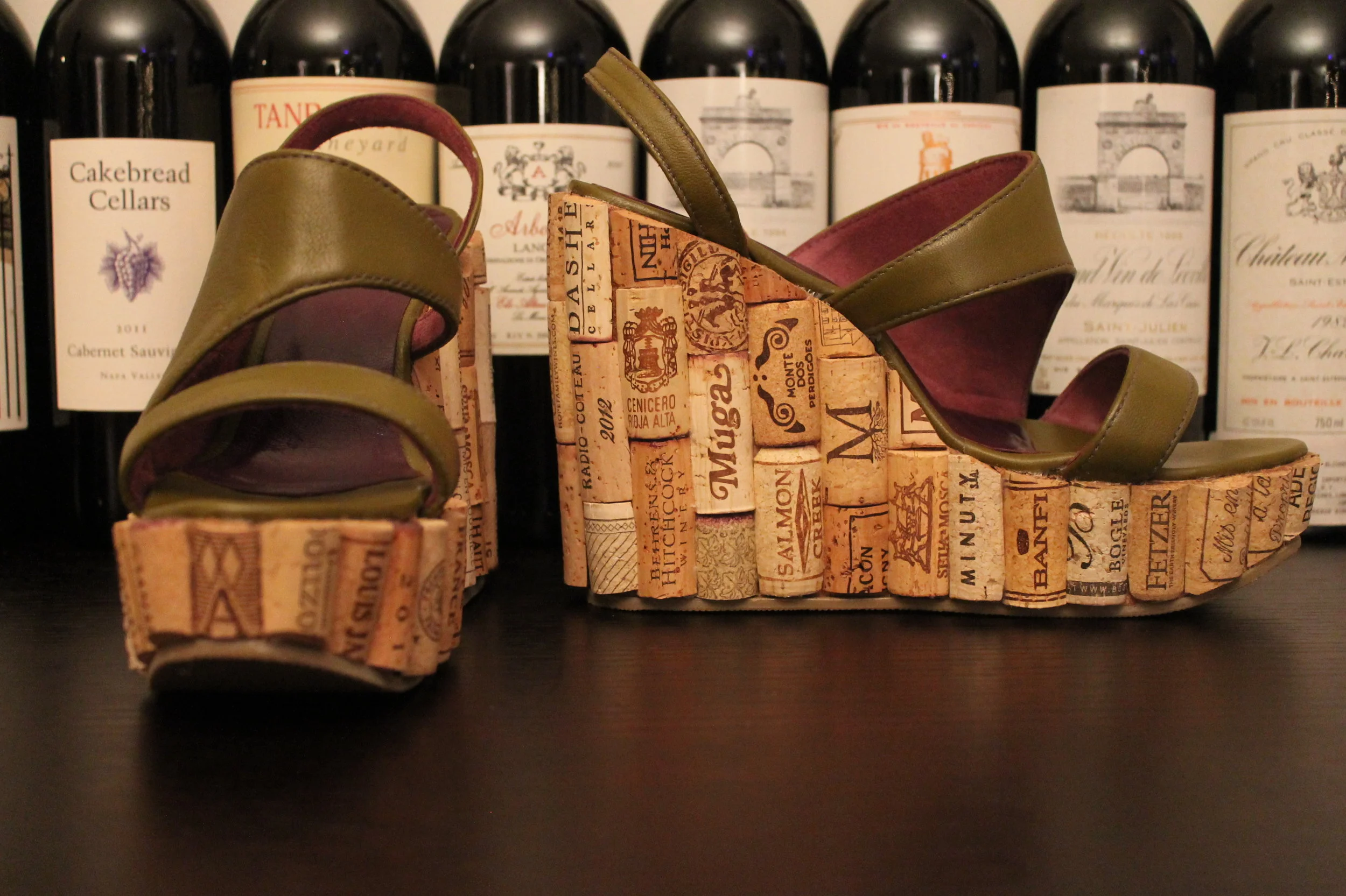WINE CORK WEDGE
