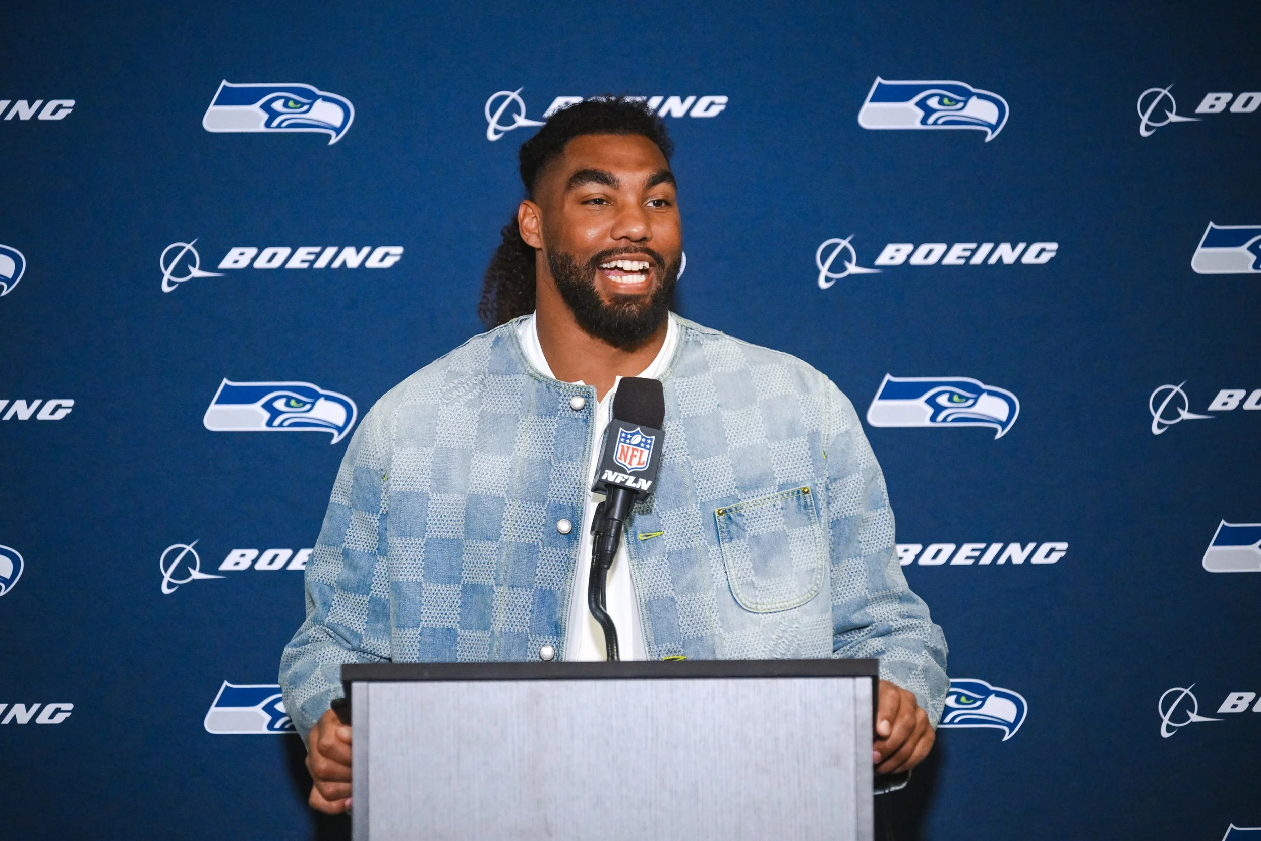 12155535-20241201_SEAatNYJ_HOO_6743 2.png