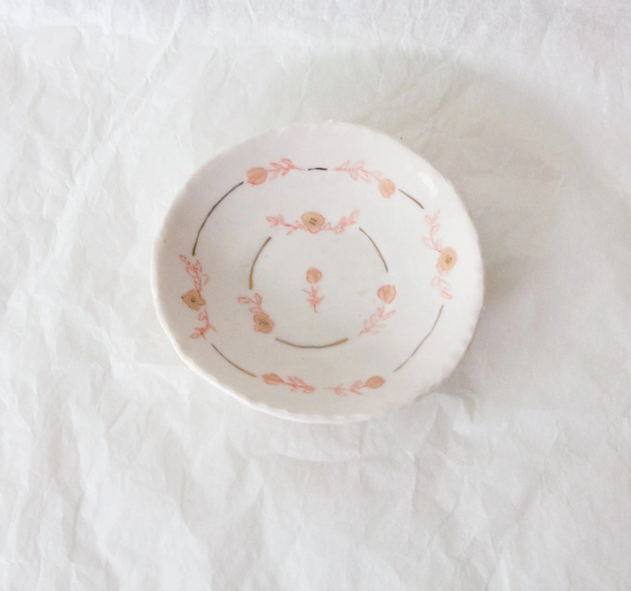 Redwork Footed Catchall Dish