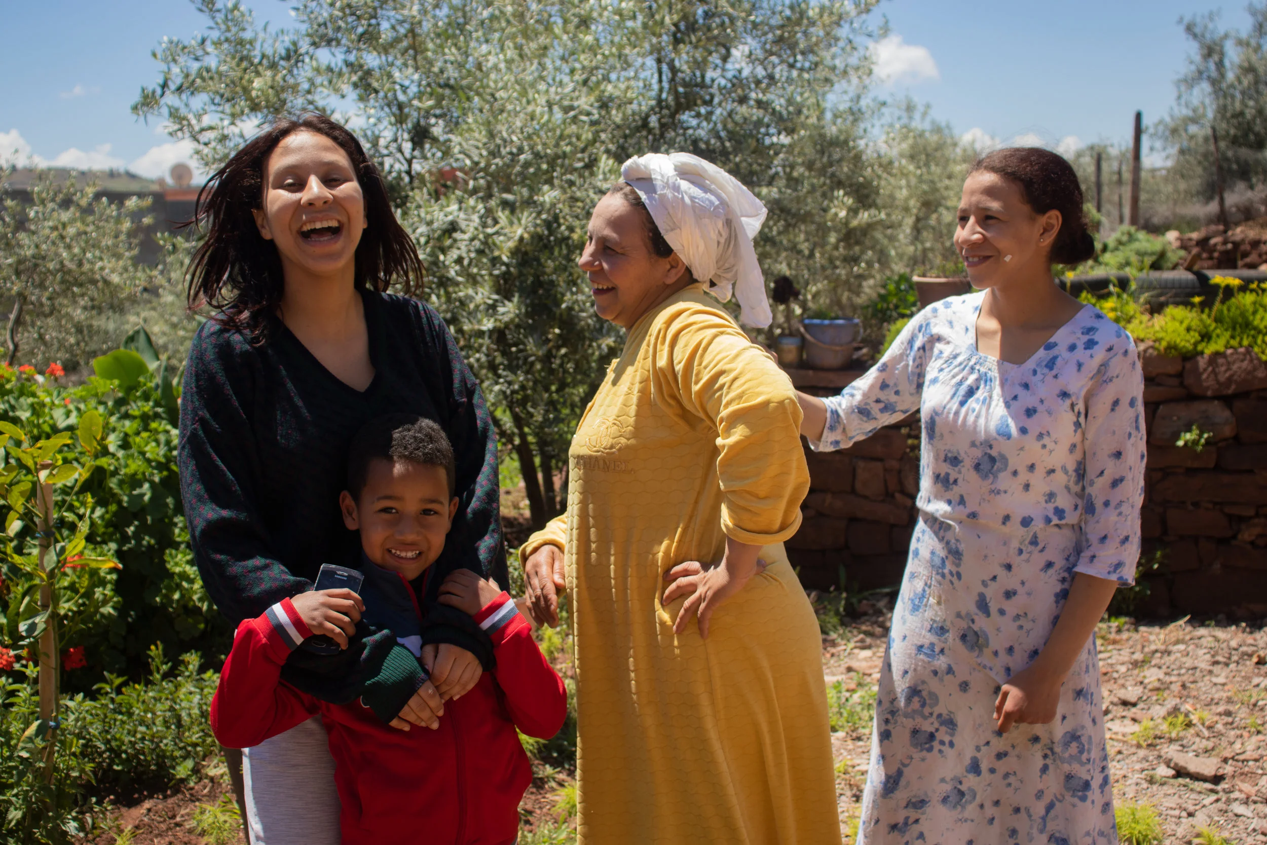 abla-fam-laughing.jpg